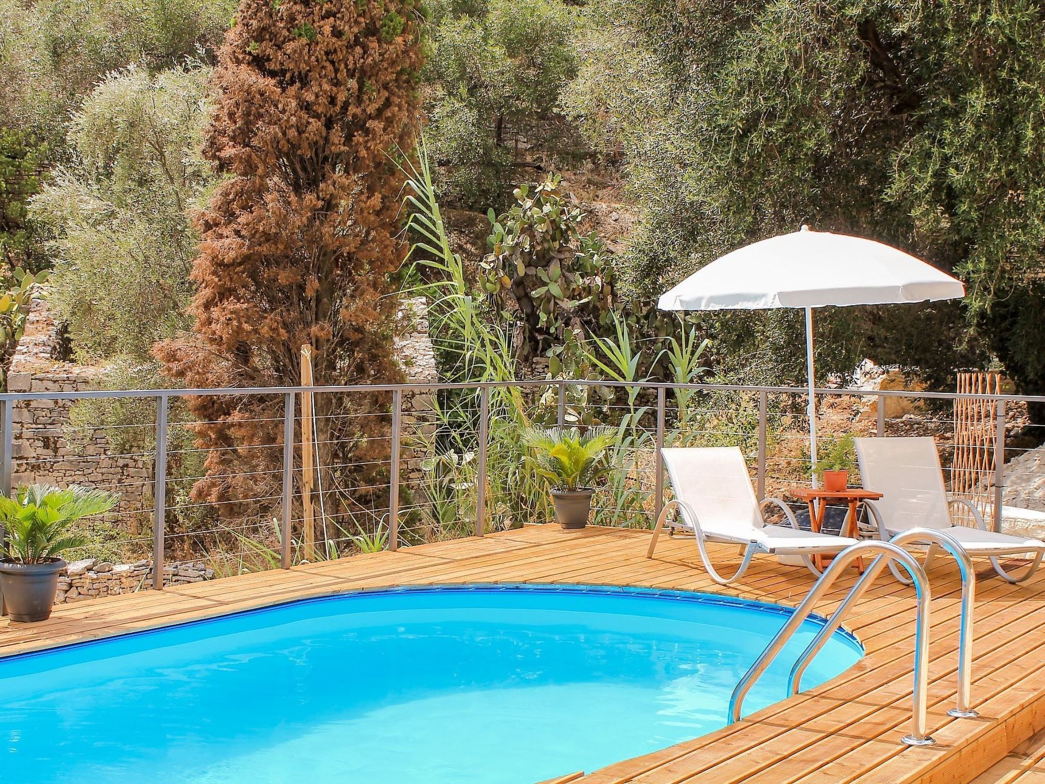 Villa Amfiliki in der Nähe der Agni-Bucht mit privatem Pool-Binnen