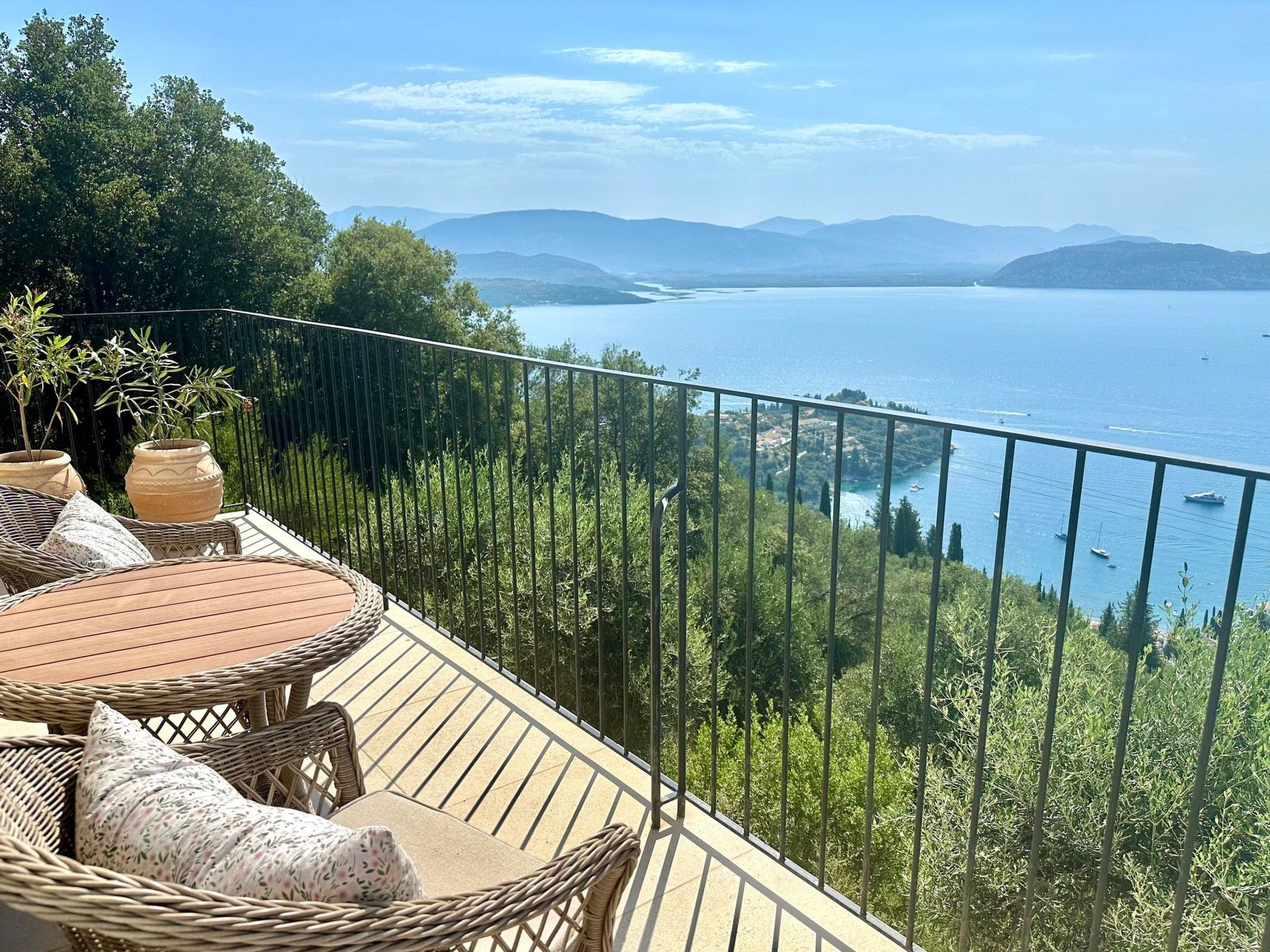 Prächtige Villa in spektakulärer Lage-Binnen