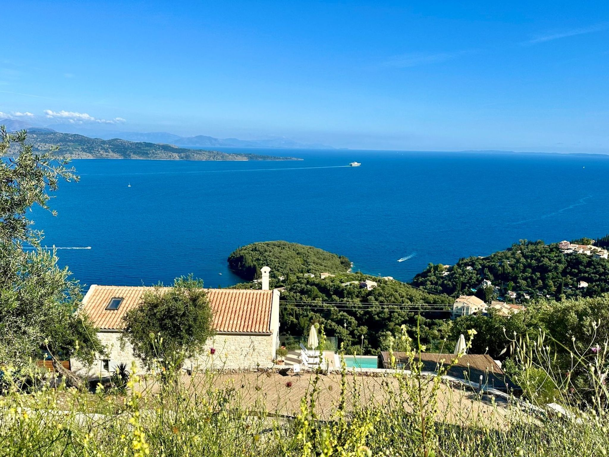 Prächtige Villa in spektakulärer Lage-Binnen