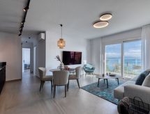 Luxuriöses Apartment mit zwei Schlafzimmern und Meerblick