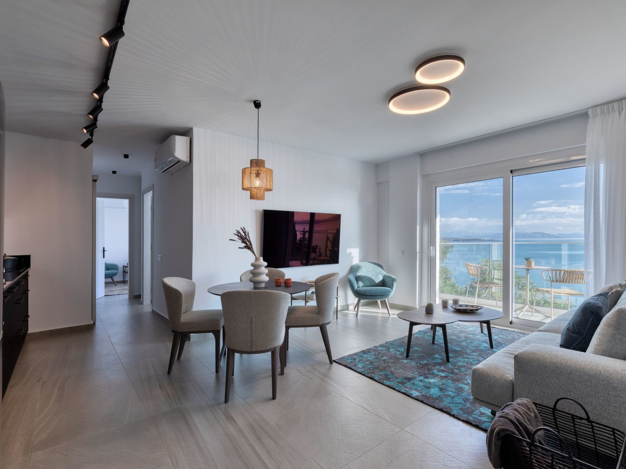 Luxuriöses Apartment mit zwei Schlafzimmern und Meerblick-Binnen