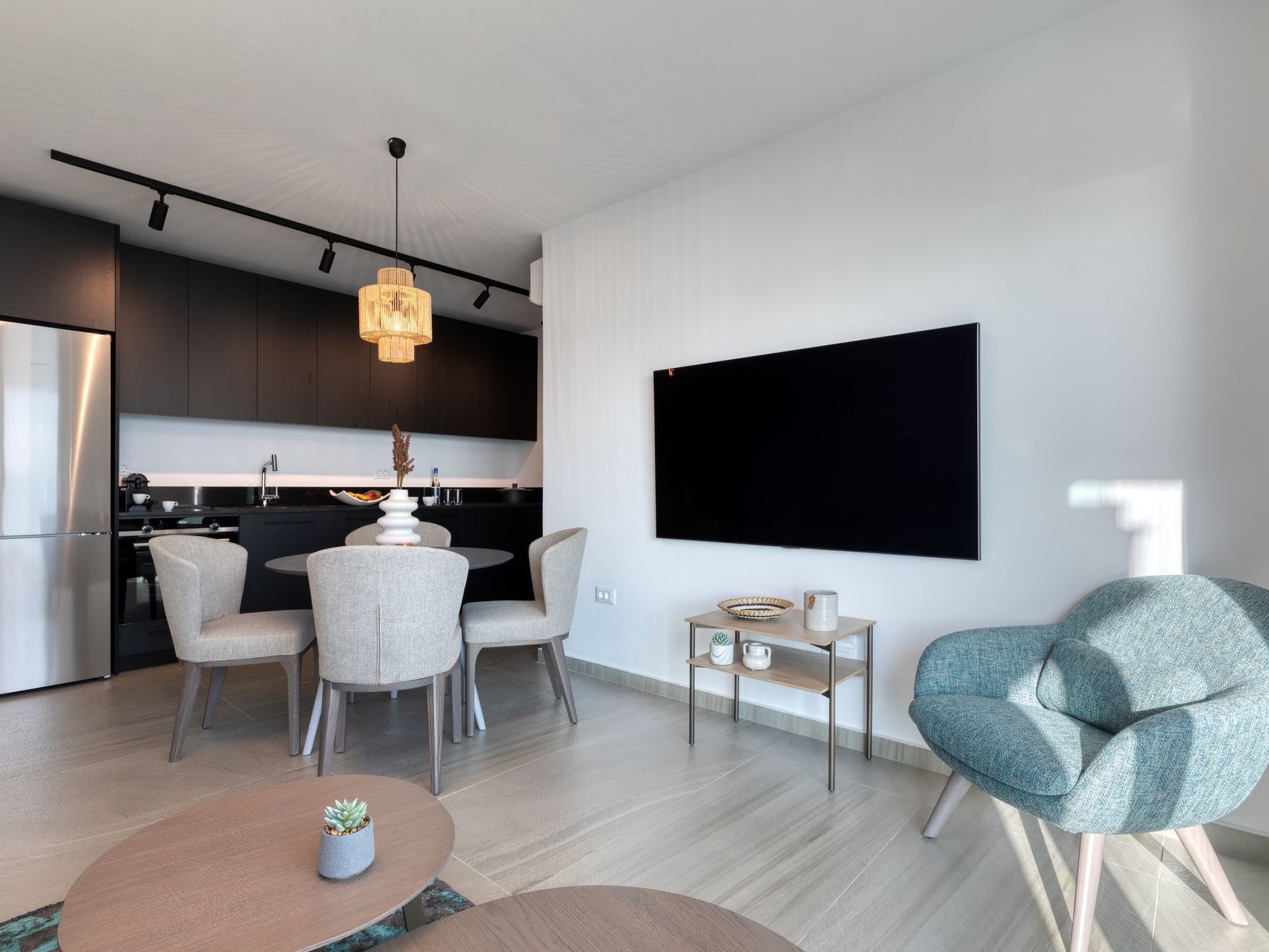 Luxuriöses Apartment mit zwei Schlafzimmern und Meerblick-Binnen