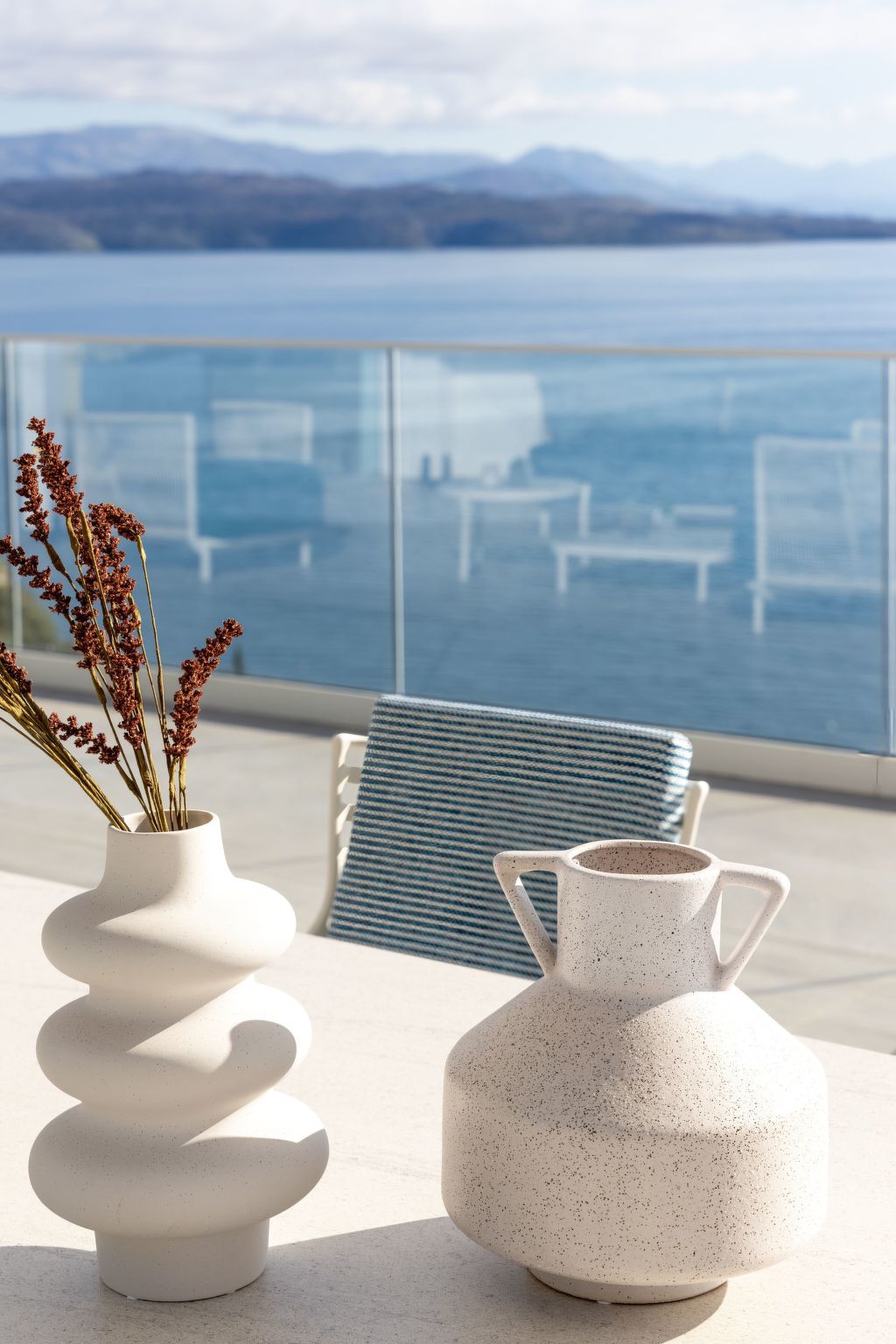 Luxuriöses Apartment mit zwei Schlafzimmern und Meerblick-Binnen