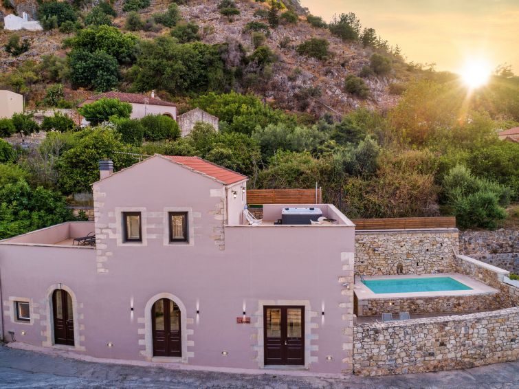"Villa Aladanos" mit privatem Pool