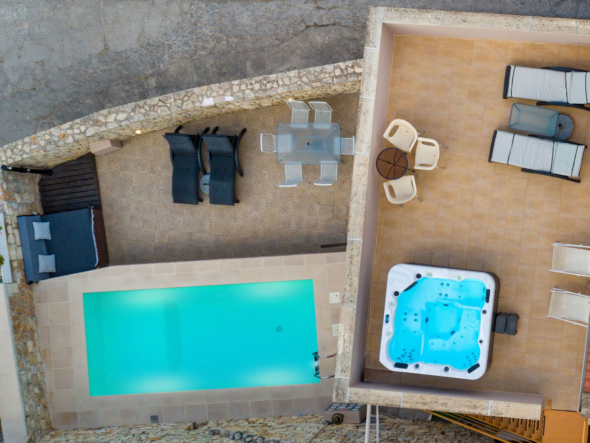 "Villa Aladanos" mit privatem Pool-Inside