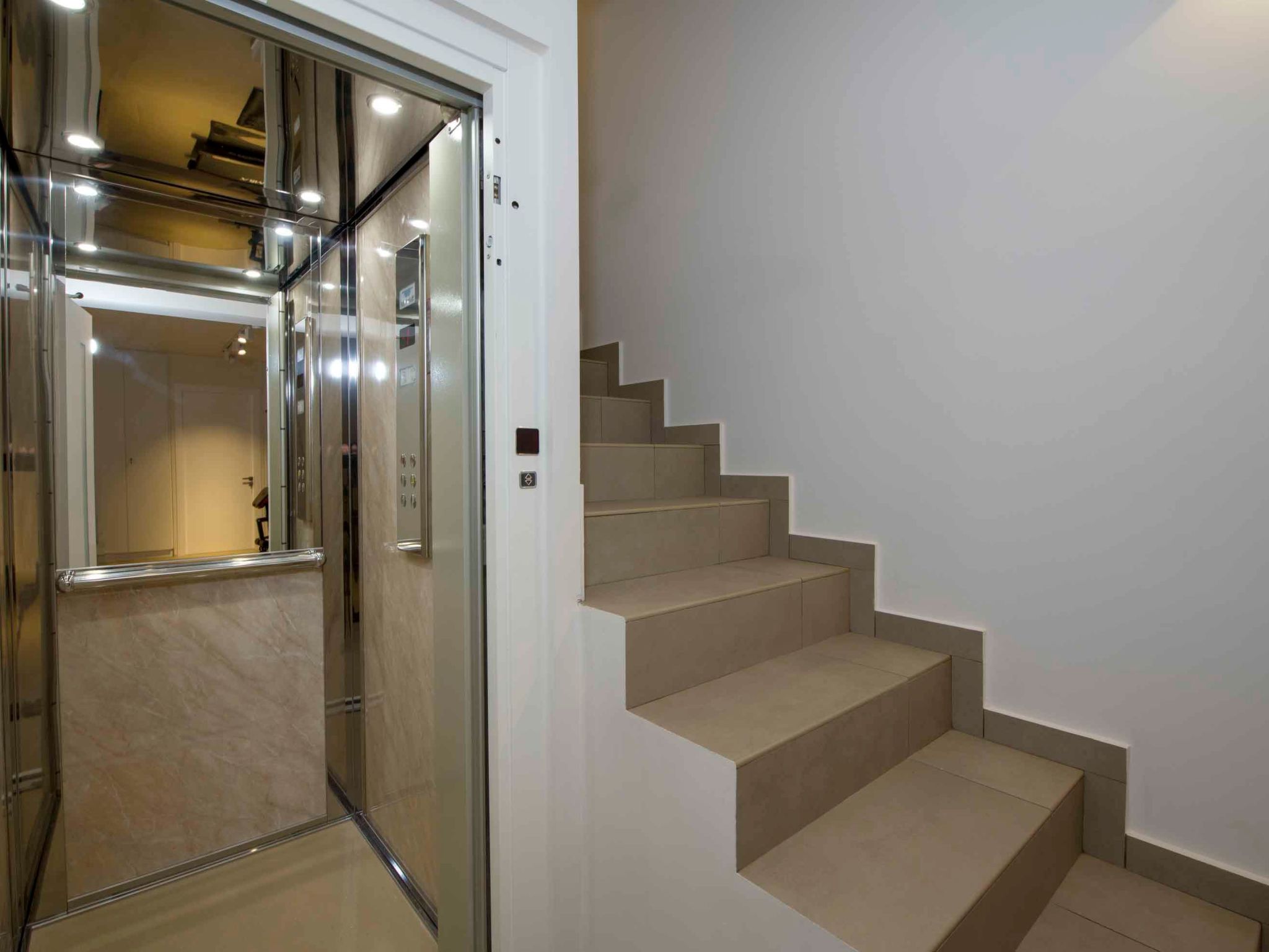 Kalyves Royal Villa-''Gratis''beheizter Pool, Fitnessraum, Meerblick-Binnen