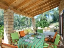 Strandvilla met privé verwarmd zwembad in Kalami, Corfu – 100m van zee - thumbnail 2