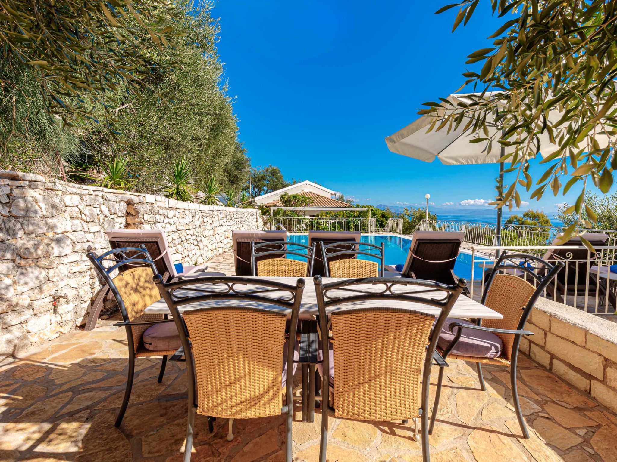 "Villa Nafsika"-Binnen