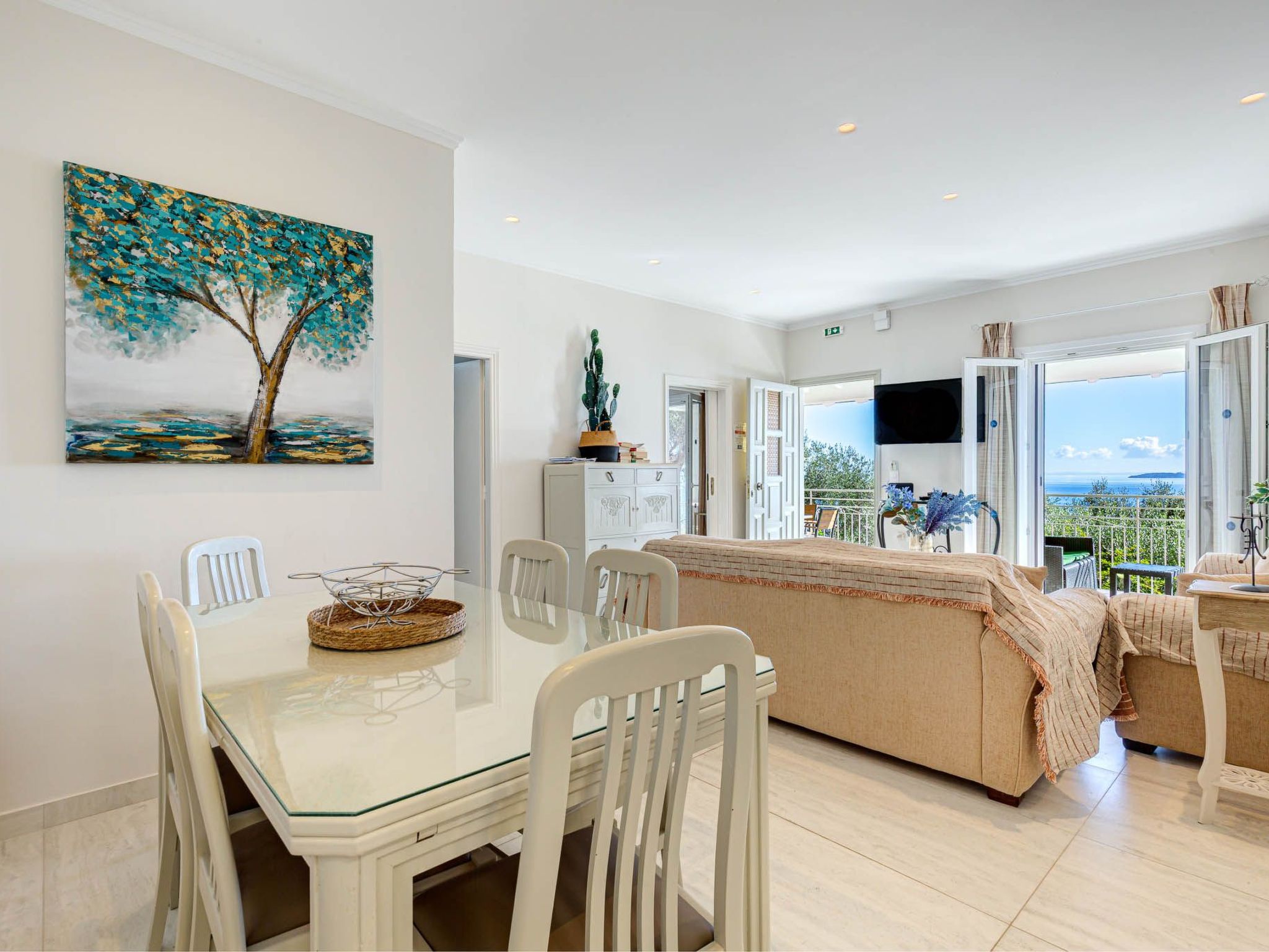 "Villa Nafsika"-Binnen