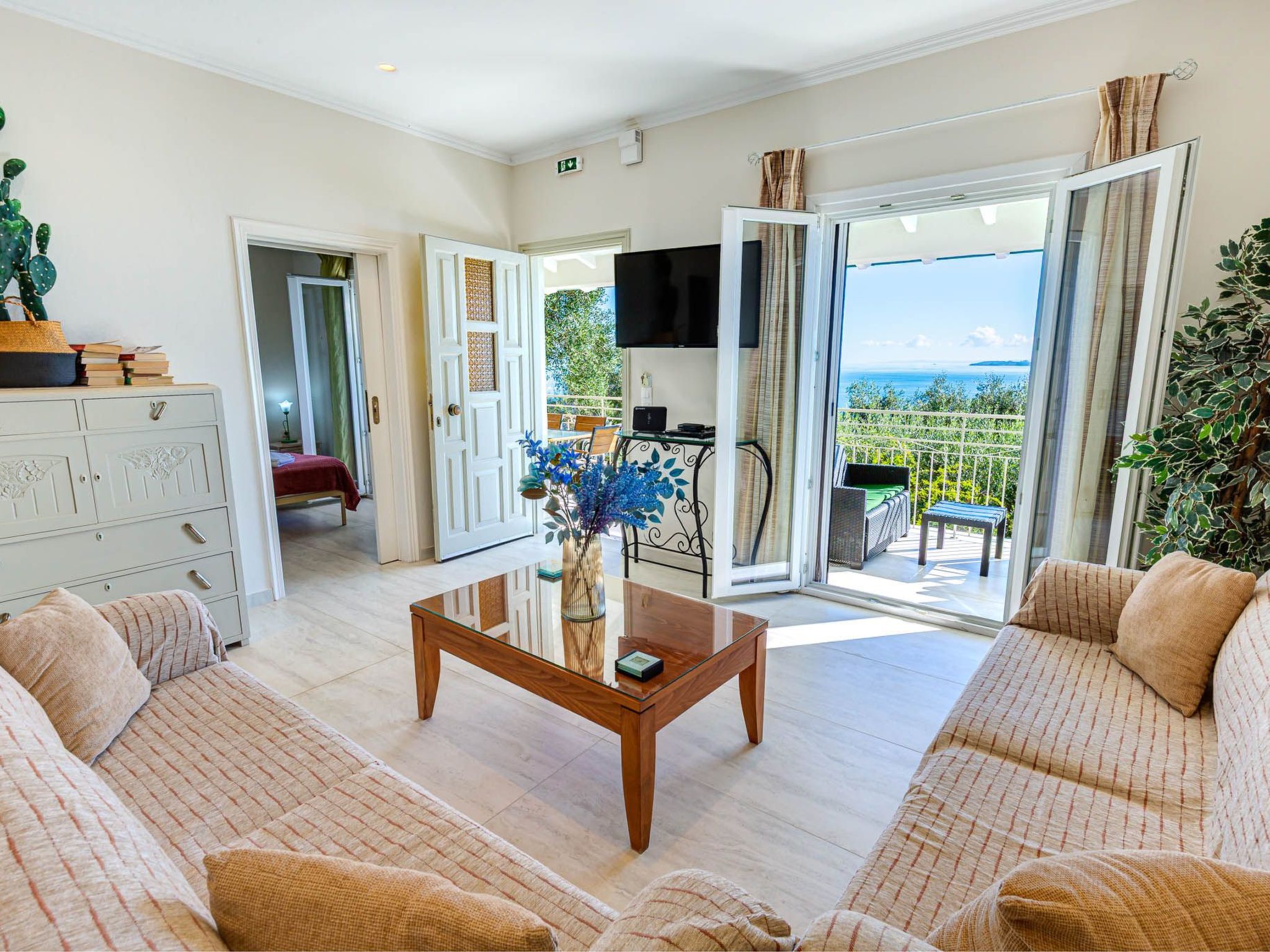 "Villa Nafsika"-Binnen