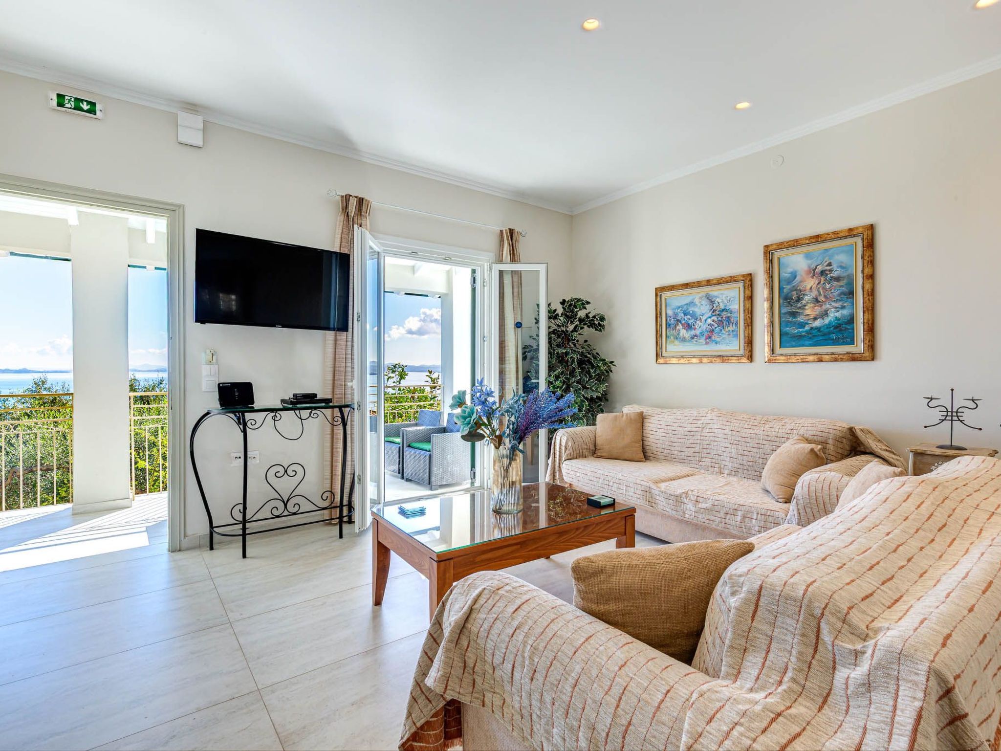 "Villa Nafsika"-Binnen