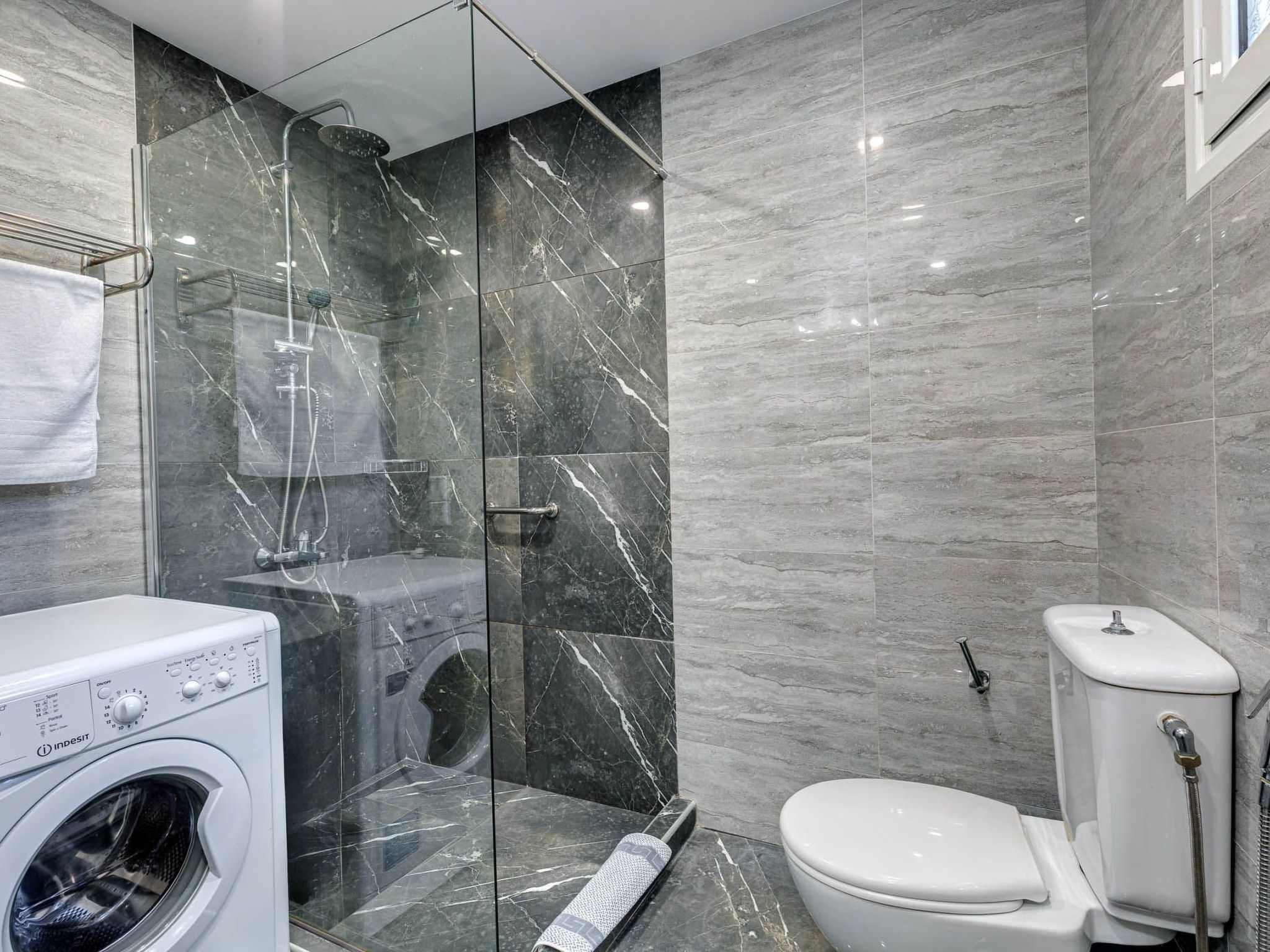 "Villa Nafsika"-Binnen