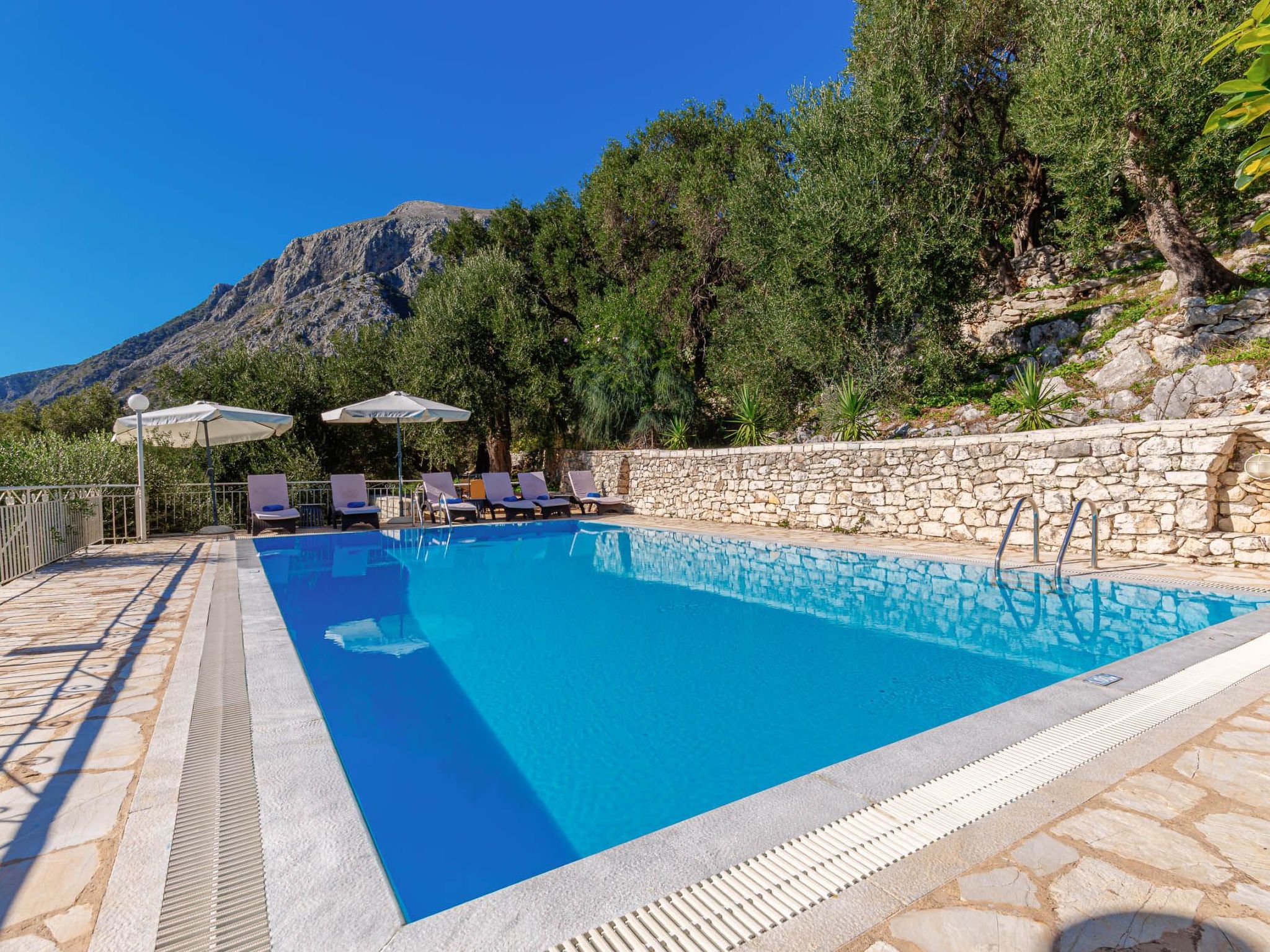 "Villa Nafsika"-Binnen