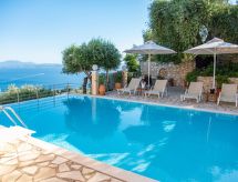 Villa Sotiris mit Pool und herrlichem Meerblick