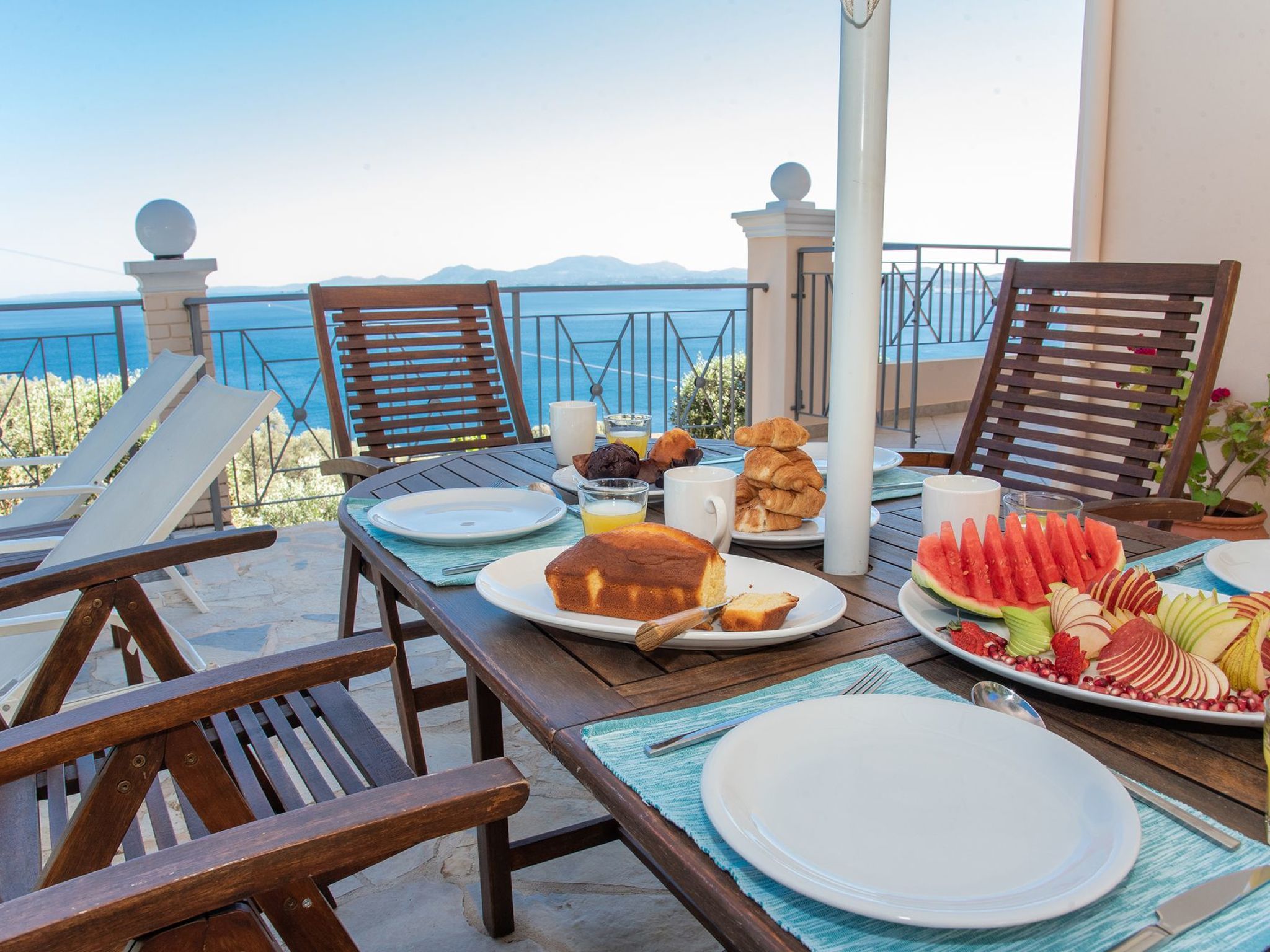 Villa Anthula mit Pool und herrlichem Meerblick-Binnen
