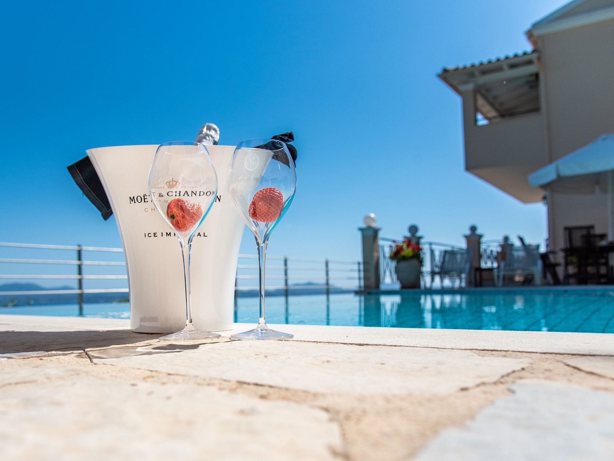 Villa Anthula mit Pool und herrlichem Meerblick-Binnen