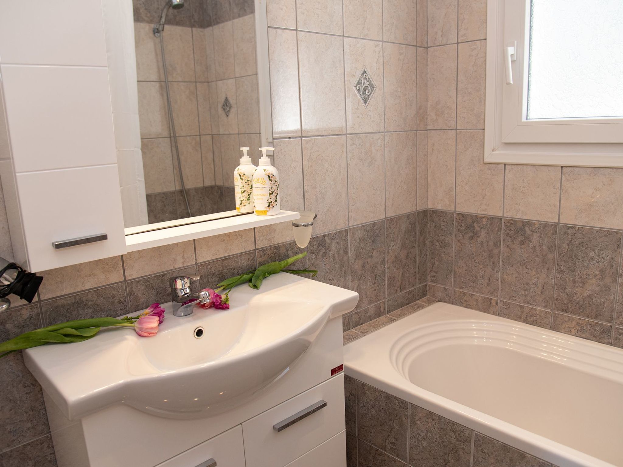 Villa Anthula mit Pool und herrlichem Meerblick-Binnen