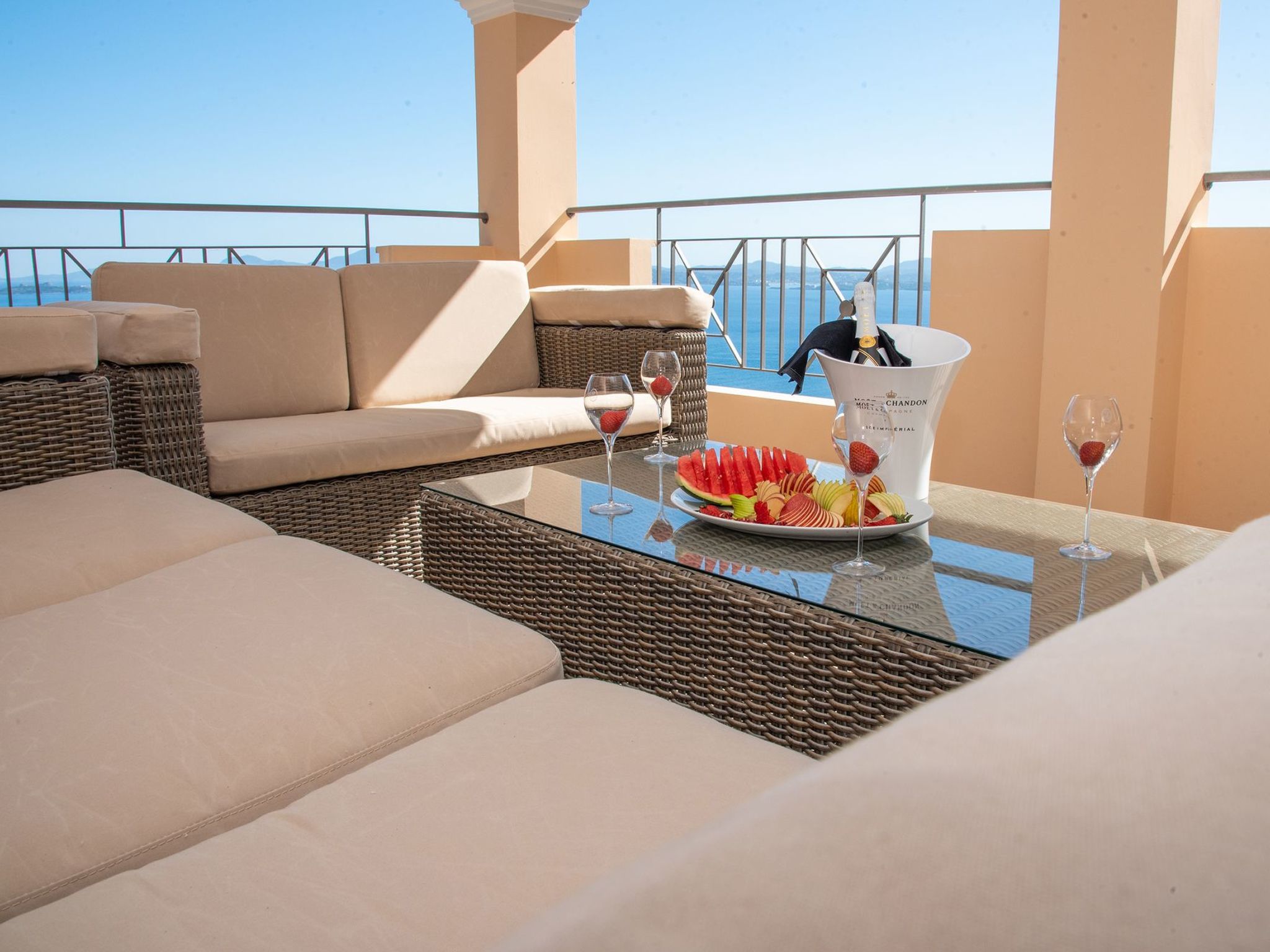 Villa Anthula mit Pool und herrlichem Meerblick-Binnen