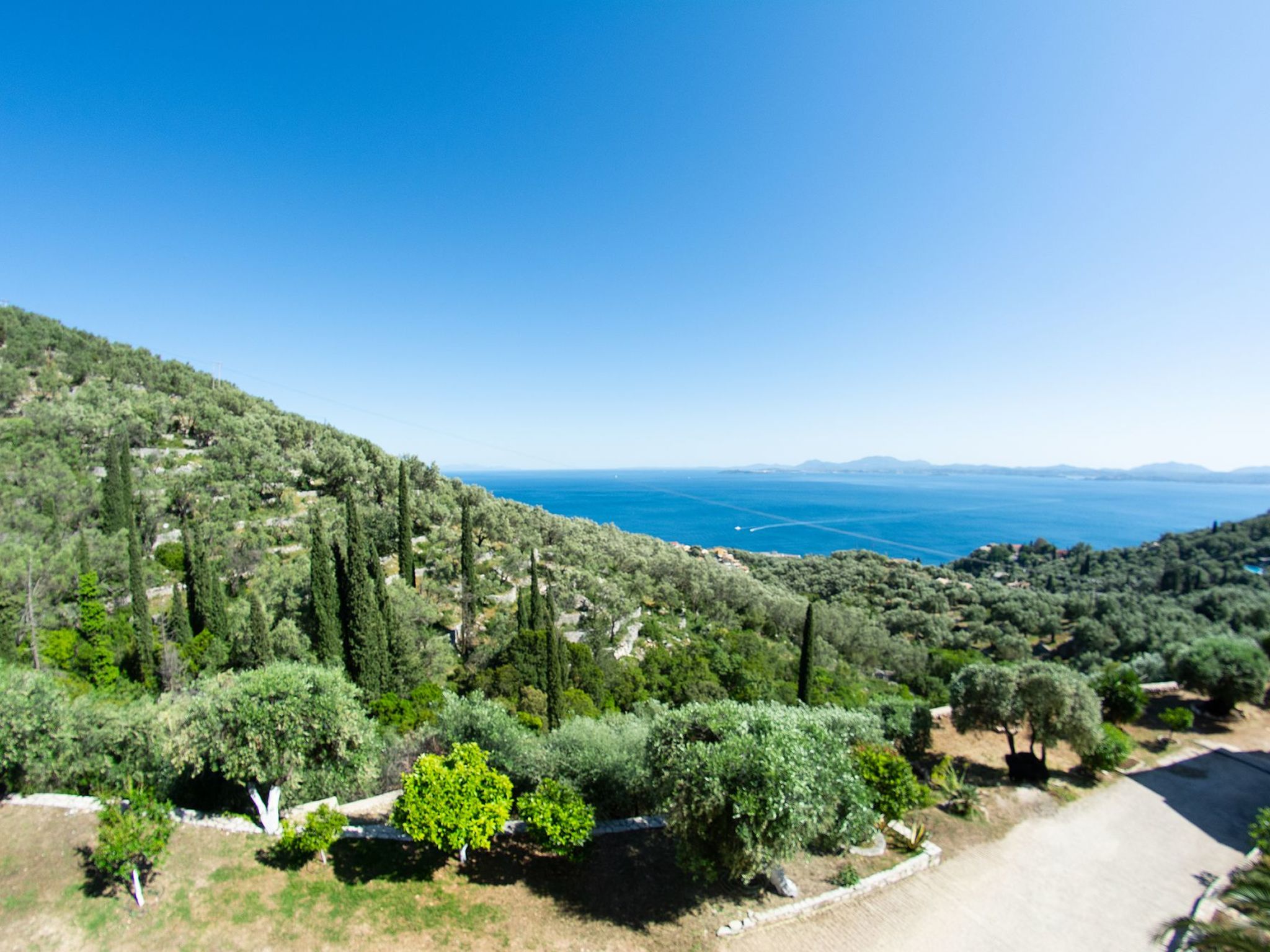 Villa Anthula mit Pool und herrlichem Meerblick-Binnen