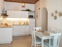 Panoramisch appartement in Kalami, op 2,7 km van het strand - thumbnail 4