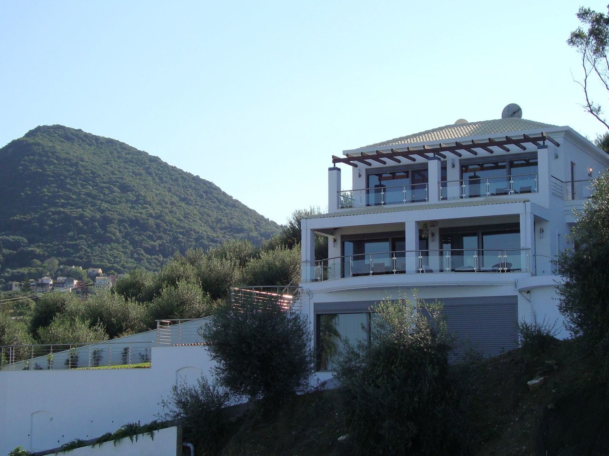Ferienvilla mit Blick auf das Wasser