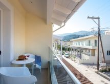 Elegantes Apartment mit zwei Schlafzimmern in Kassiopi