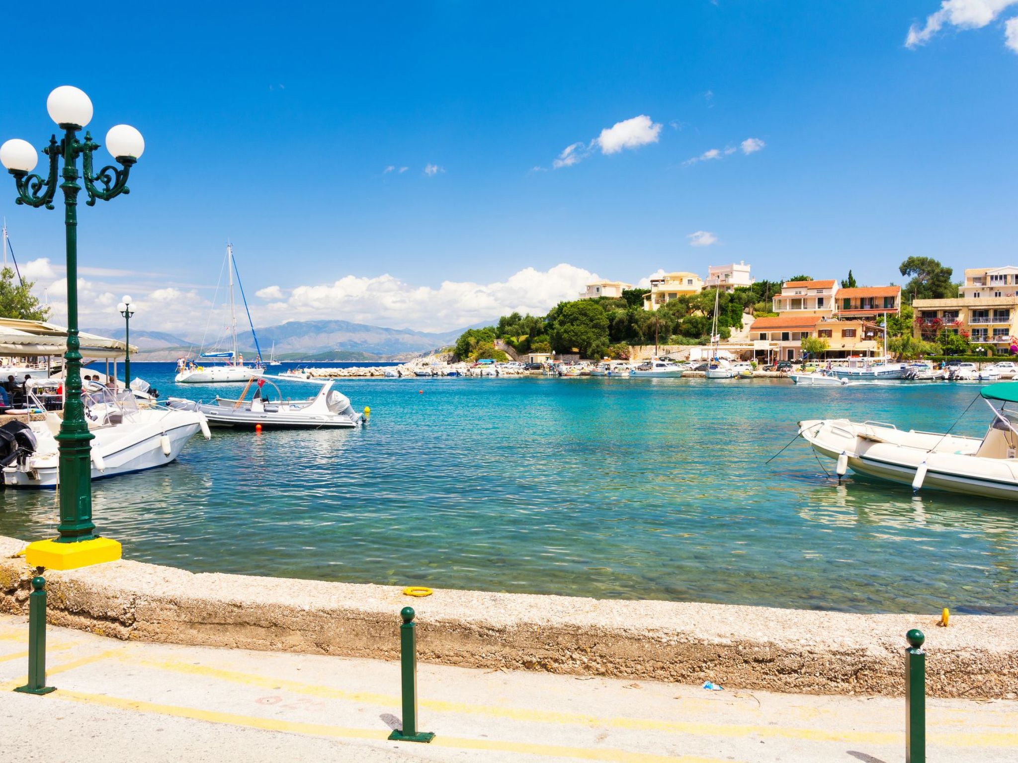 Elegantes Apartment mit zwei Schlafzimmern in Kassiopi-Binnen