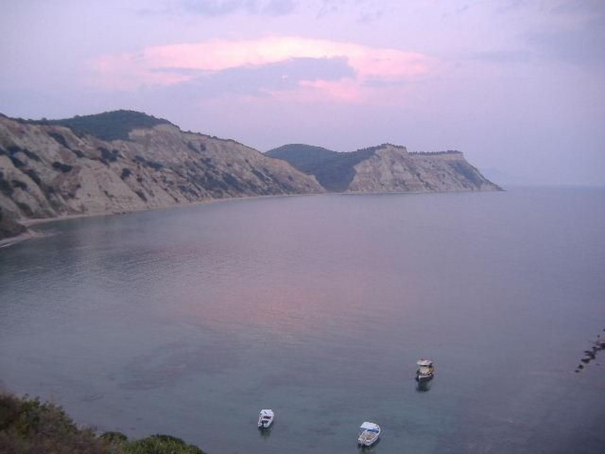 Photo of "Rantos" direkt am Strand