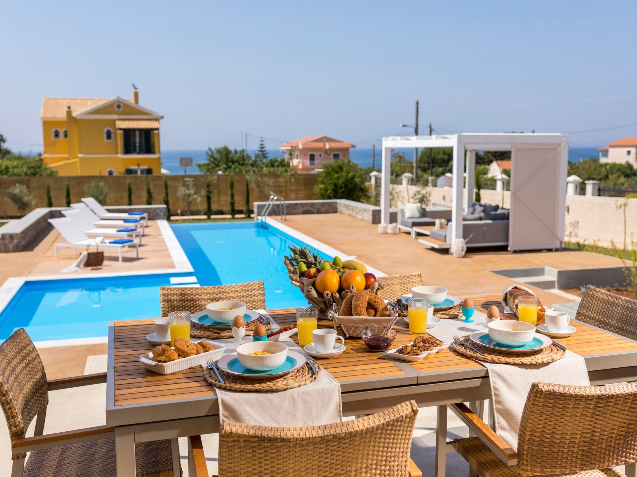 Vakantiehuis met privé zwembad in Acharavi (Griekenland) voor 4 personen