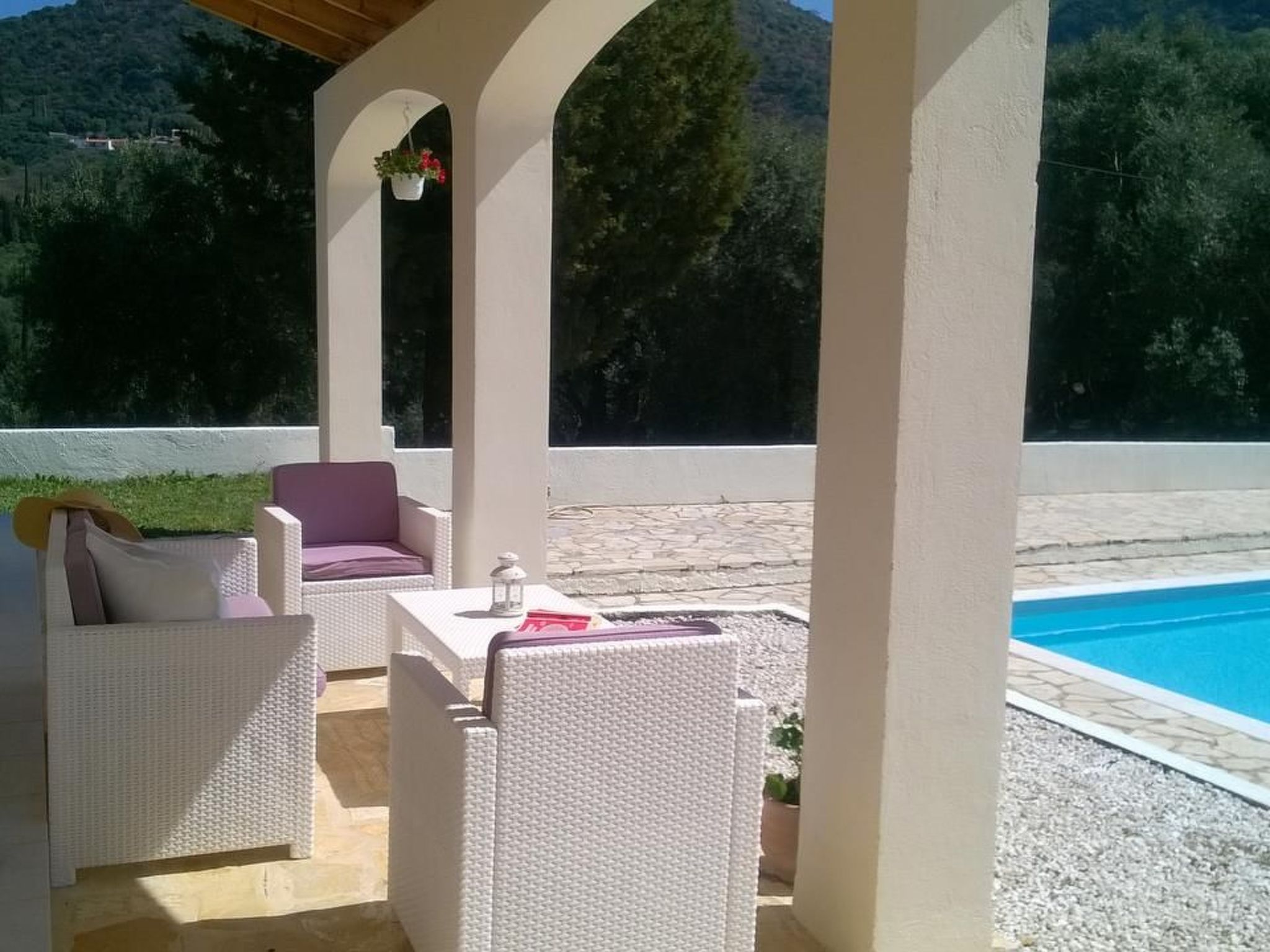 Ferienvilla mit Garten, Grill und Terrasse-Drinnen