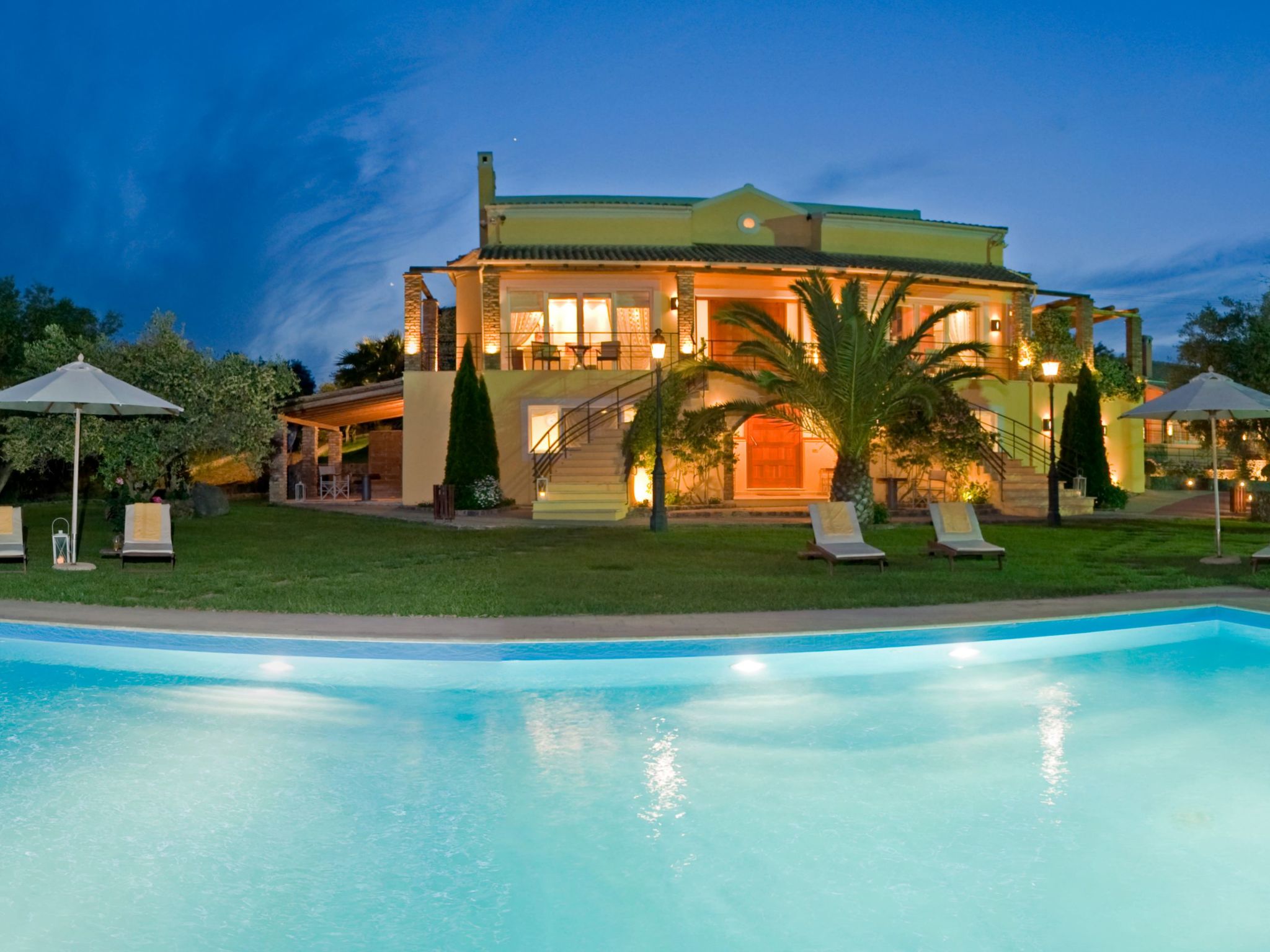 Photo of Villa Privilege Classic mit Tennisplatz