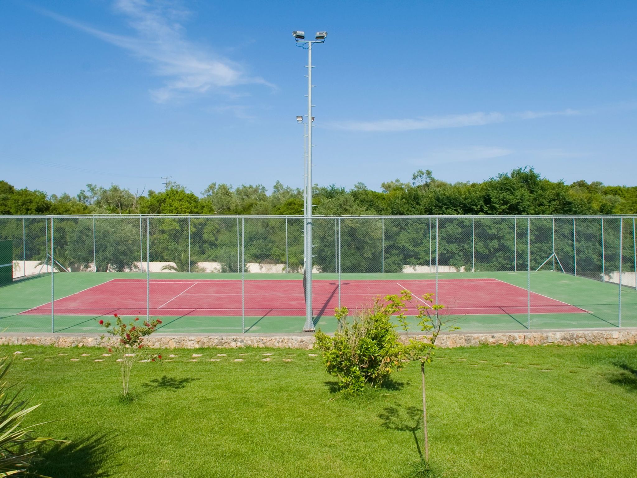 Photo of Villa Privilege Classic mit Tennisplatz