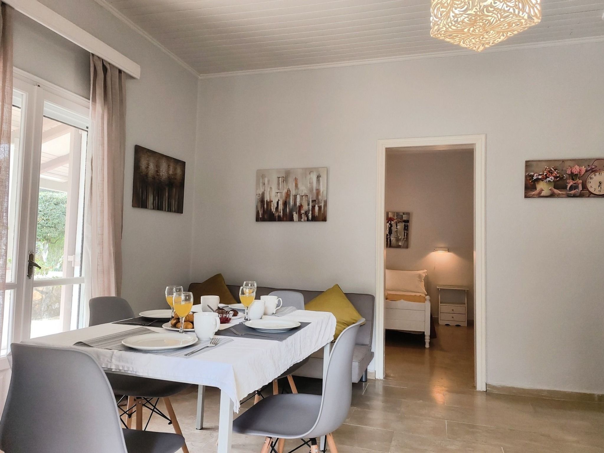 Geräumige Wohnung mit zwei Schlafzimmern in der Nähe des Sandstrandes-Binnen