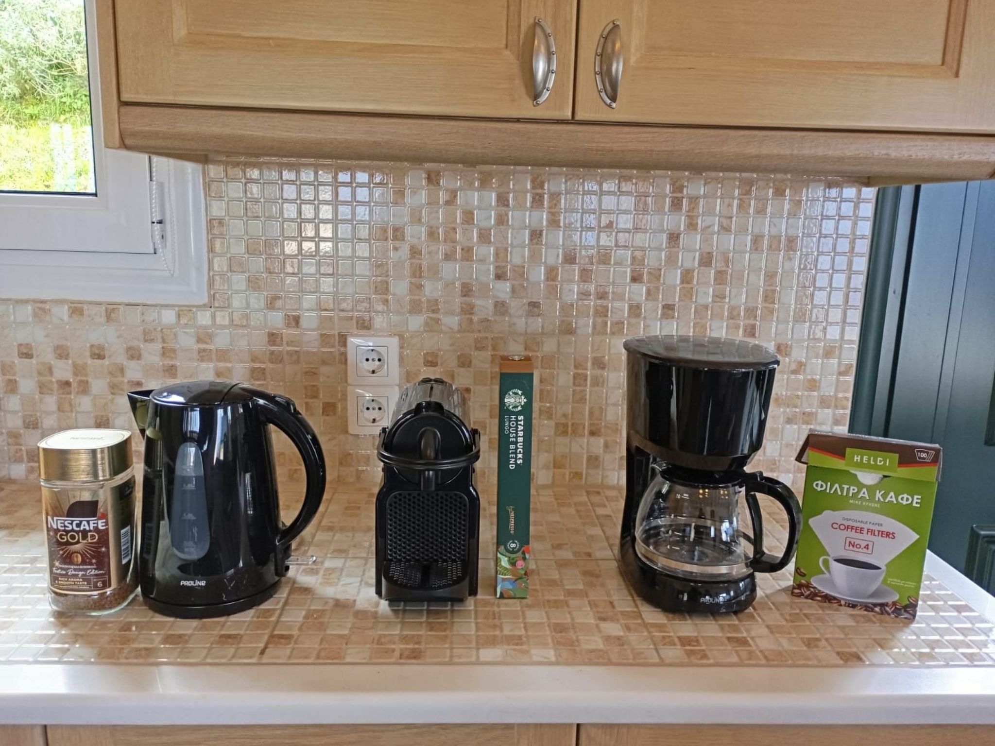 Ferienvilla mit Blick auf das Wasser-Image-tags.info