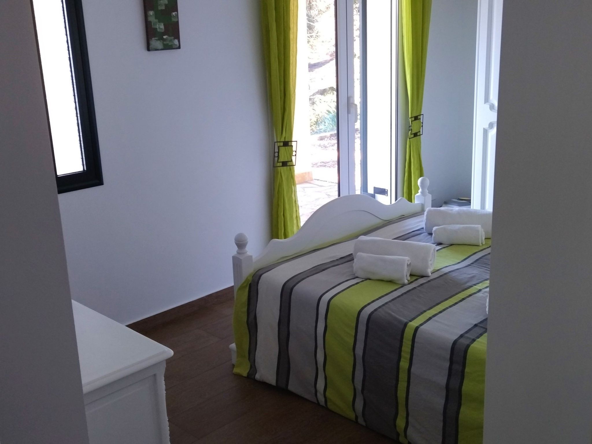 Ferienvilla mit Blick auf das Wasser-Drinnen