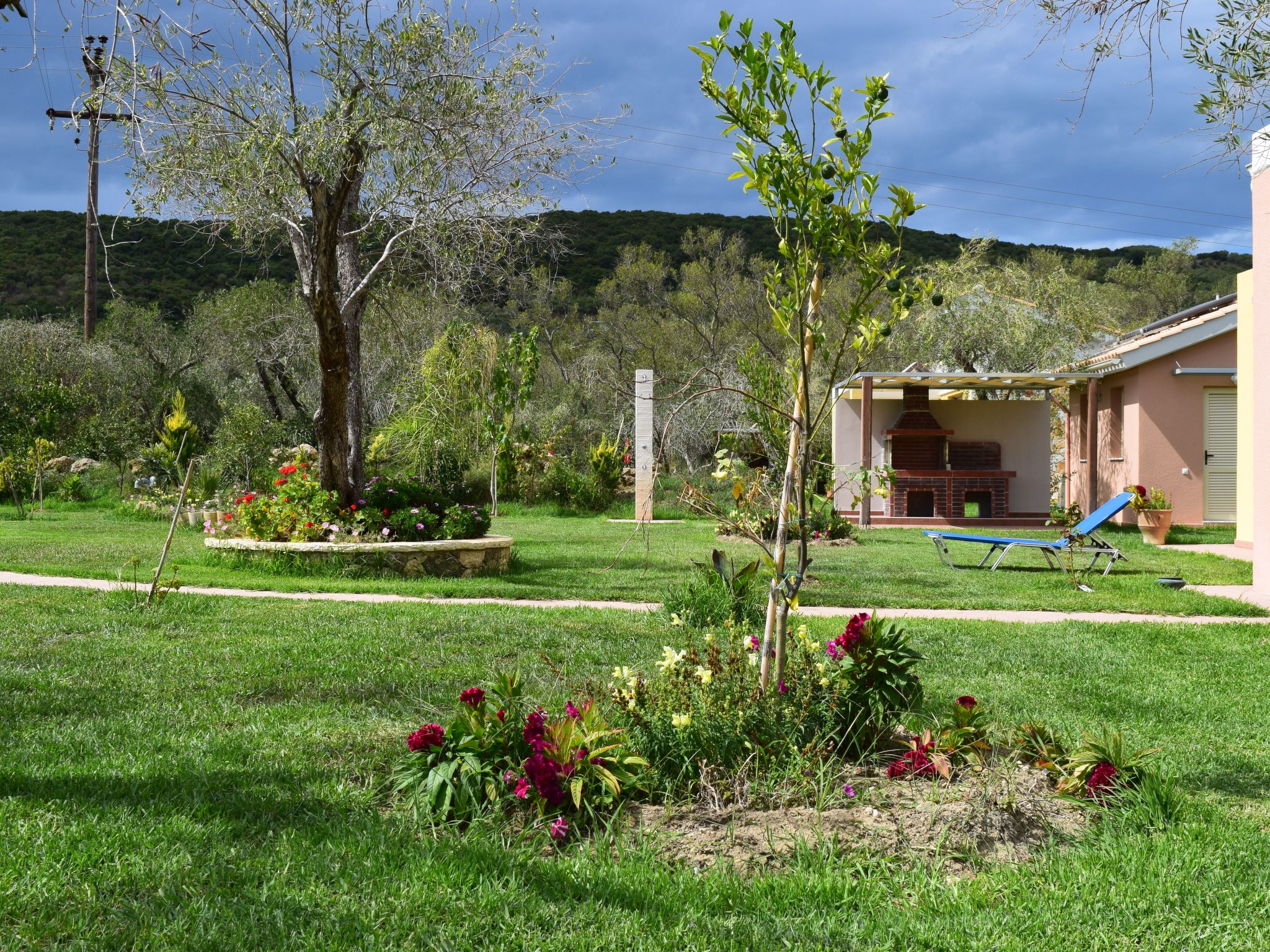 Villa Thalassa mit Schwimmbad und Garten-Binnen