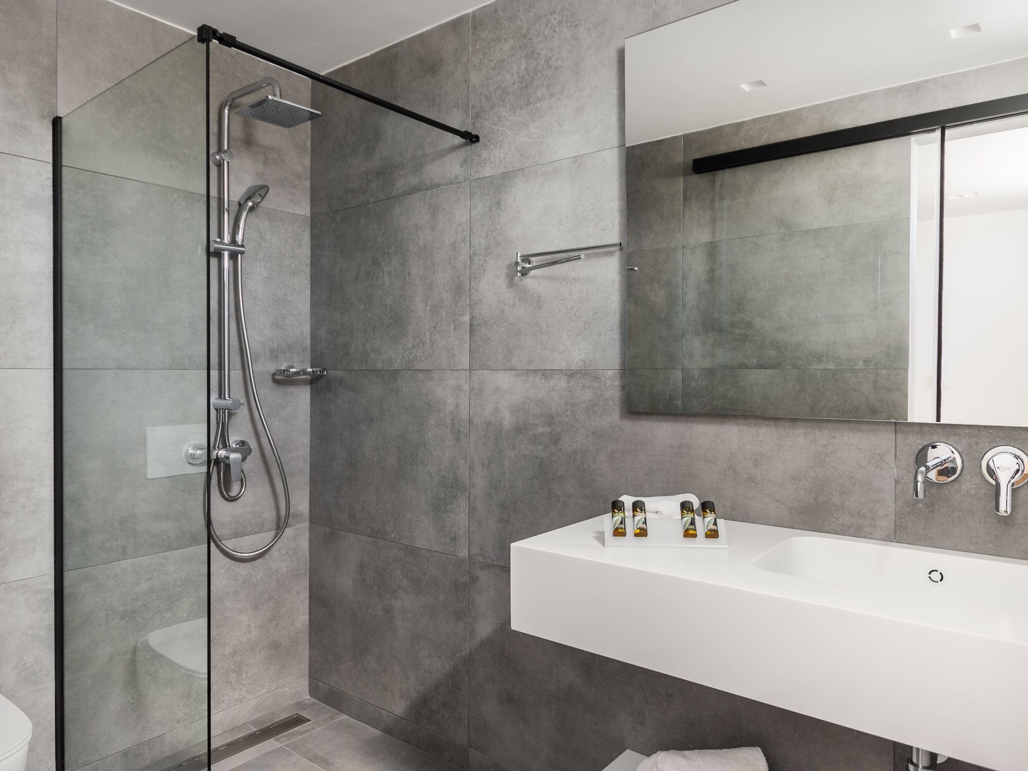 Luxuriöse Villa am Meer mit beheizbarem Pool-Image-tags.info