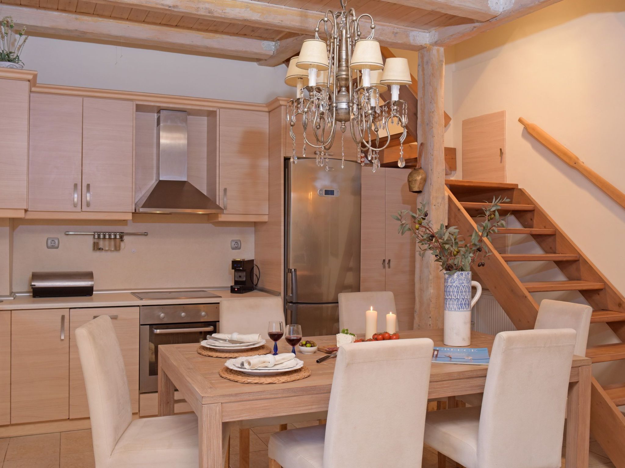 Charmantes Steinhaus in Agios Matheos-Binnen