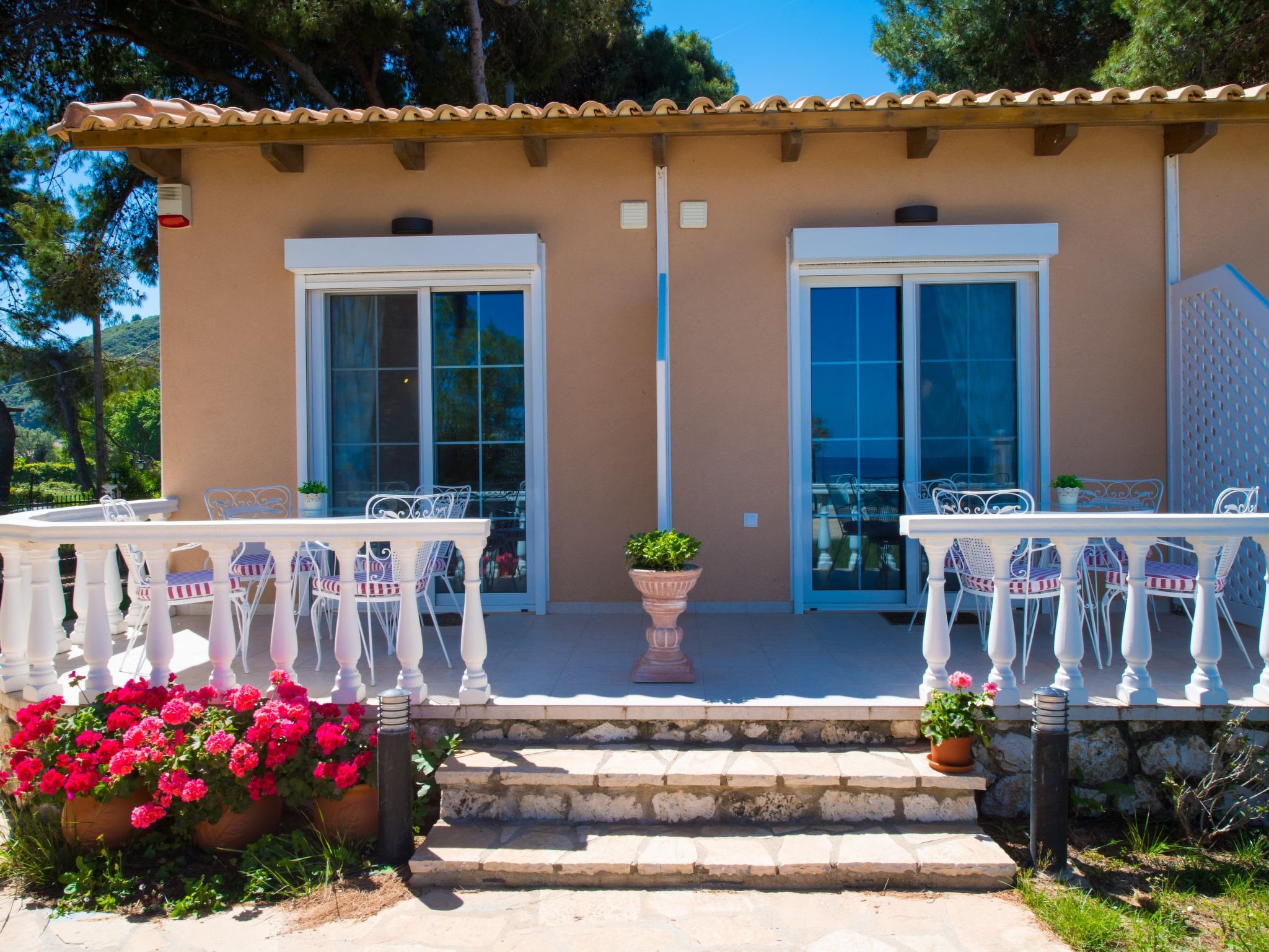 Eine unabhängige, voll ausgestattete Wohnung direkt am Meer.-Image-tags.info