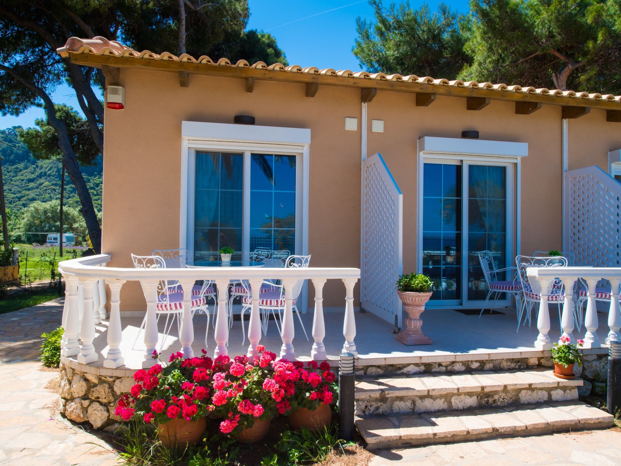 Eine unabhängige, voll ausgestattete Wohnung direkt am Meer.-Image-tags.info