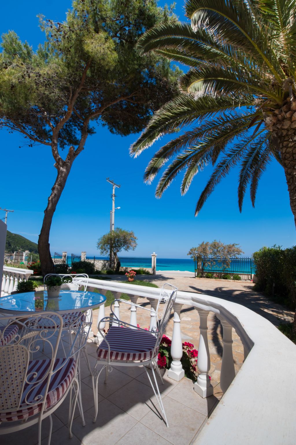 Eine unabhängige, voll ausgestattete Wohnung direkt am Meer.-Image-tags.info