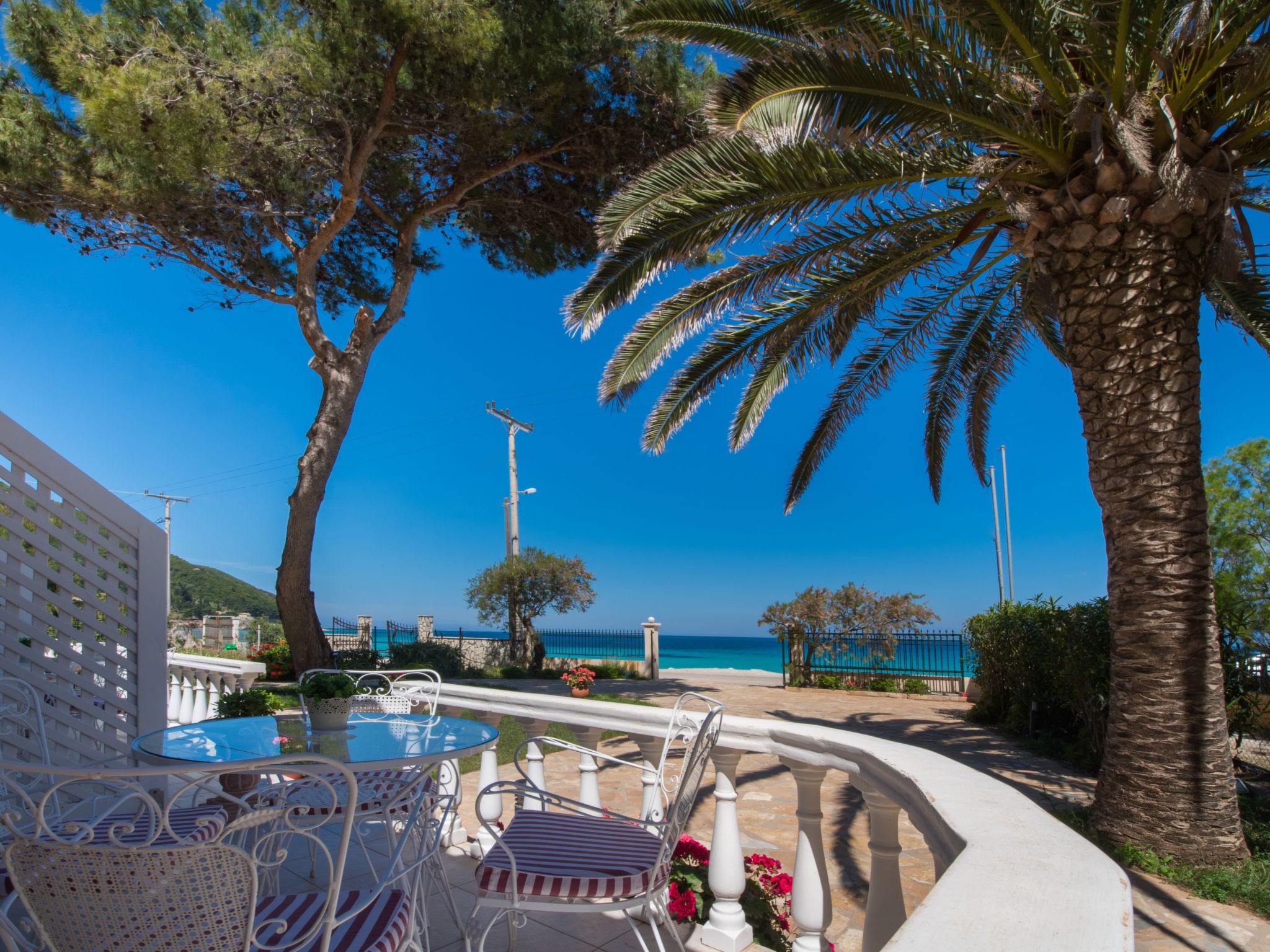 Eine unabhängige, voll ausgestattete Wohnung direkt am Meer.-Image-tags.info