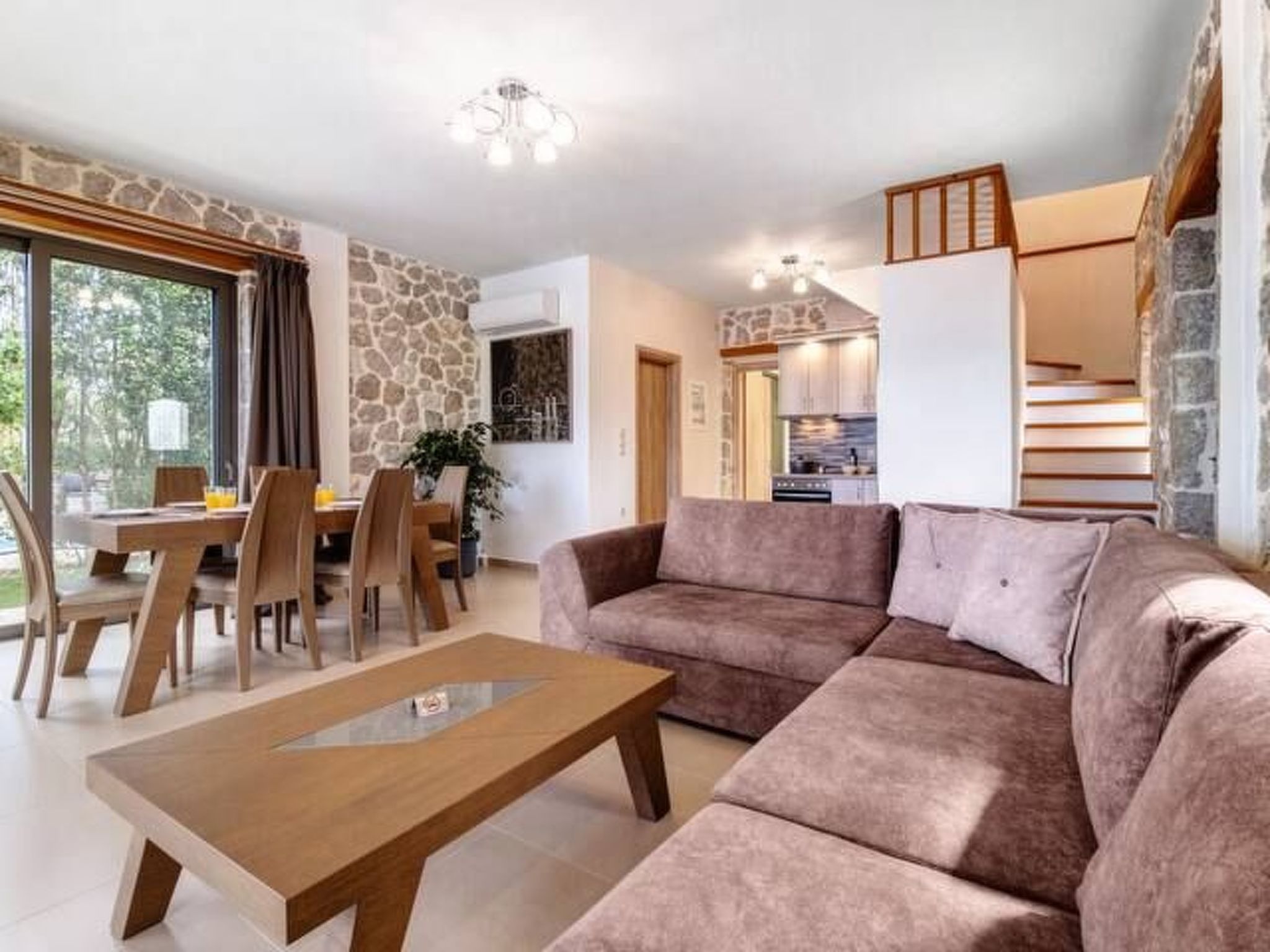 Luxuriöse Steinvilla Angela in der Nähe von Kathisma-Image-tags.info