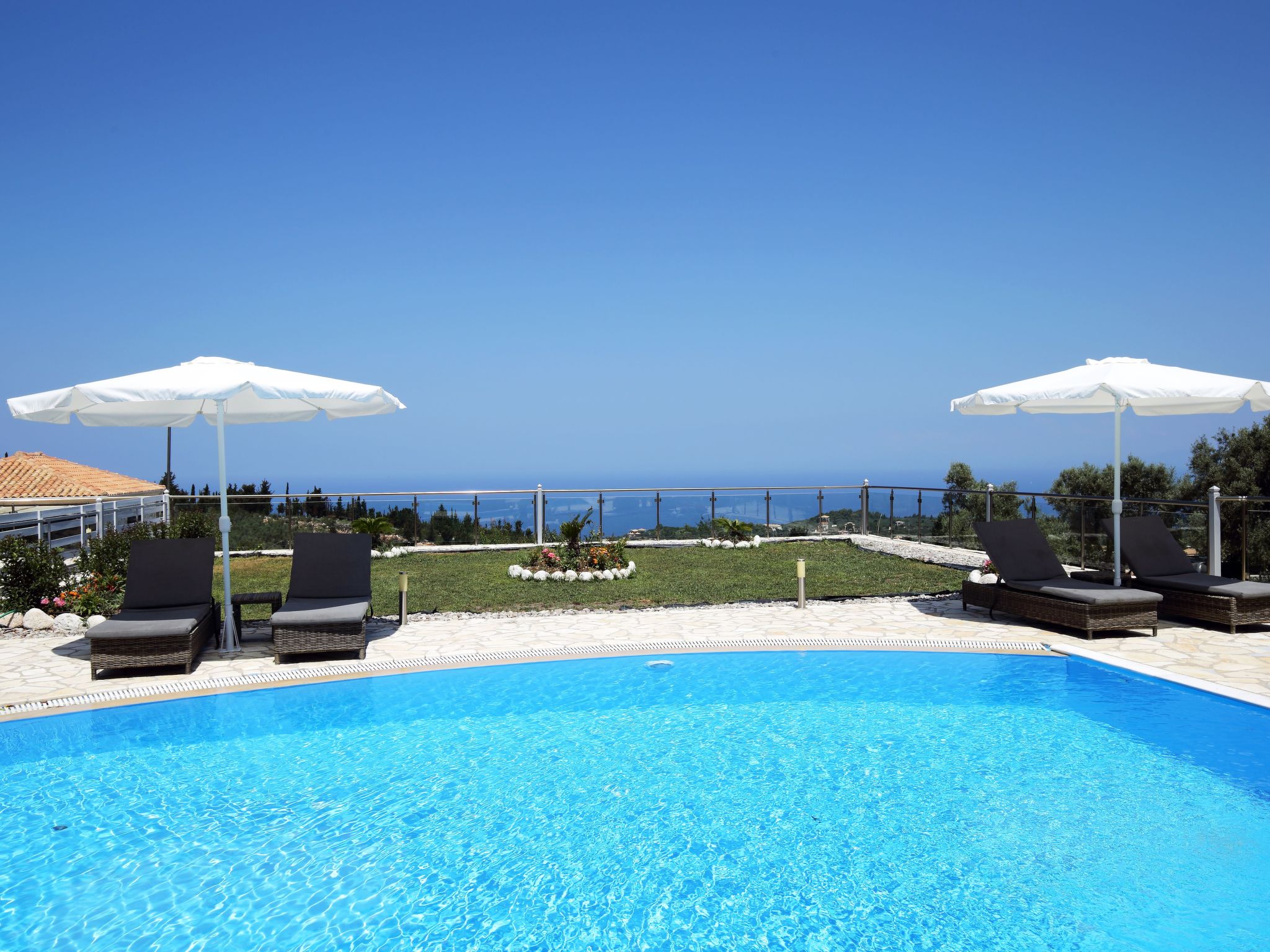 Luxuriöse Steinvilla Emily nahe dem Strand von Mylos-Image-tags.info