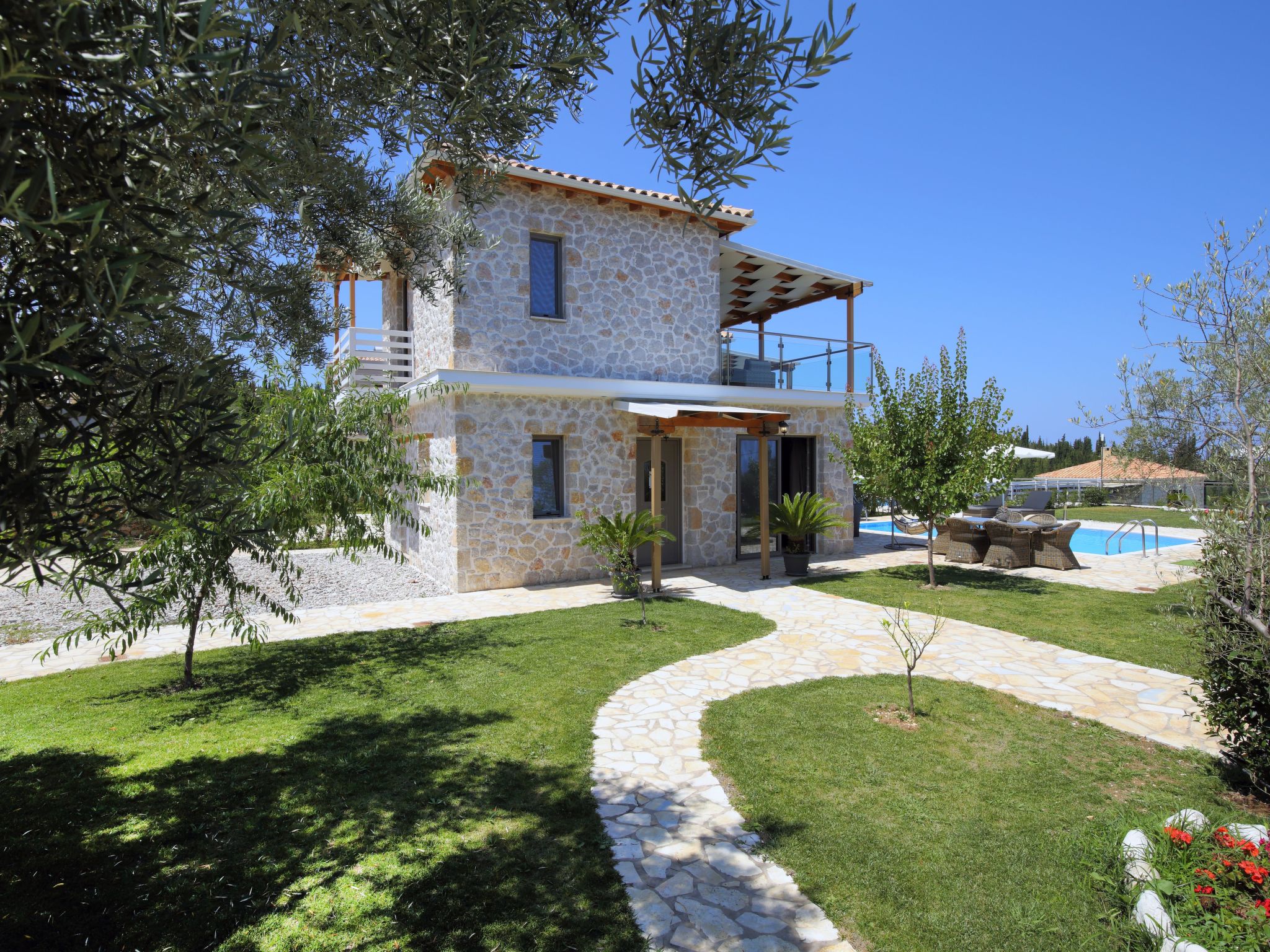 Luxuriöse Steinvilla Emily nahe dem Strand von Mylos-Image-tags.info