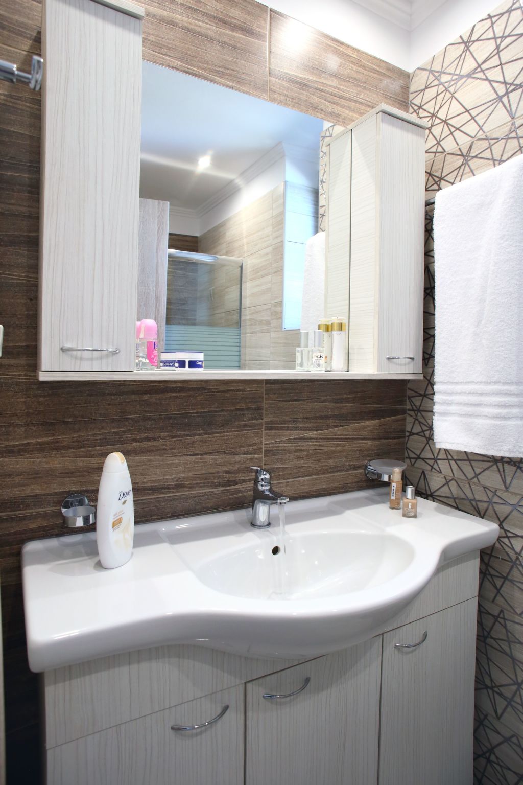 Luxuriöse Steinvilla Emily nahe dem Strand von Mylos-Image-tags.info