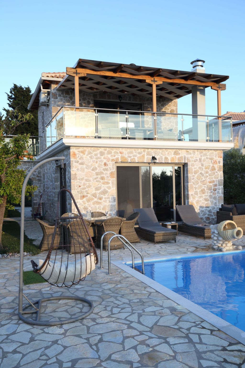 Luxuriöse Steinvilla Emily nahe dem Strand von Mylos-Image-tags.info