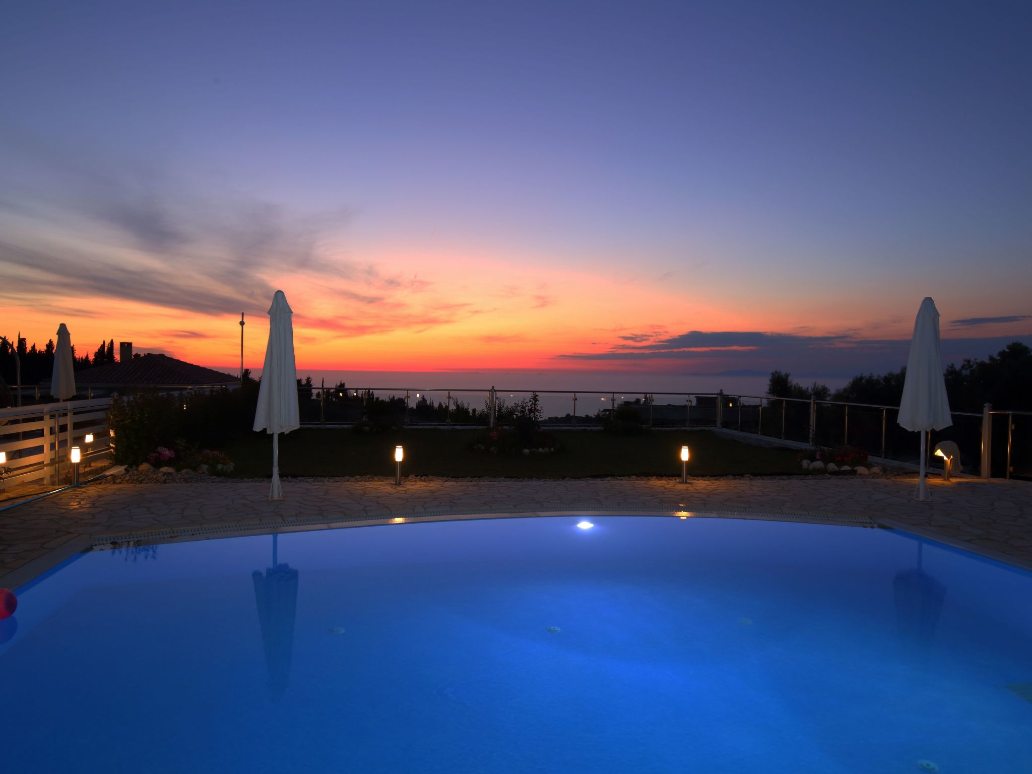 Luxuriöse Steinvilla Emily nahe dem Strand von Mylos-Image-tags.info