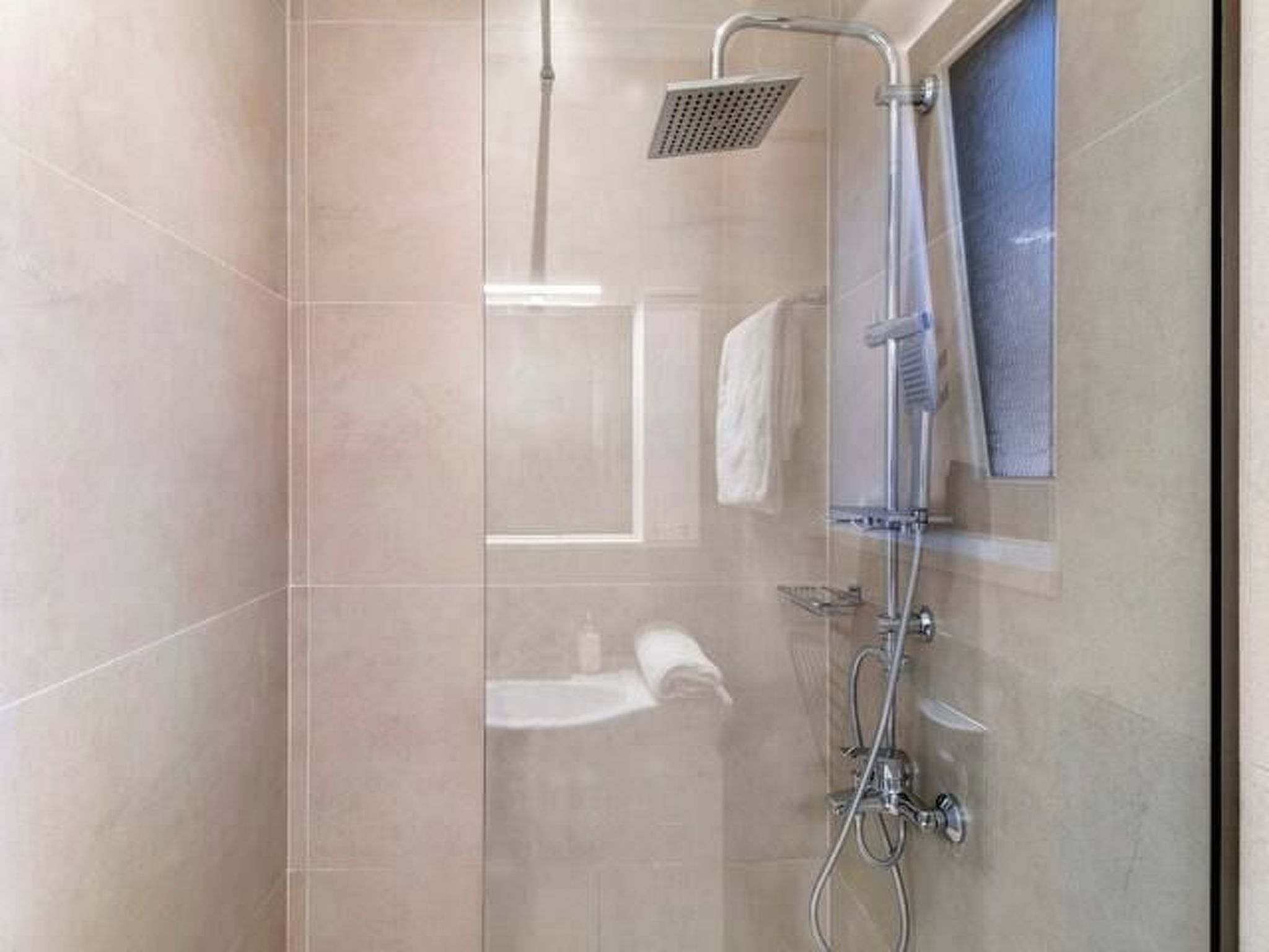 Luxuriöse Steinvilla Emily nahe dem Strand von Mylos-Image-tags.info