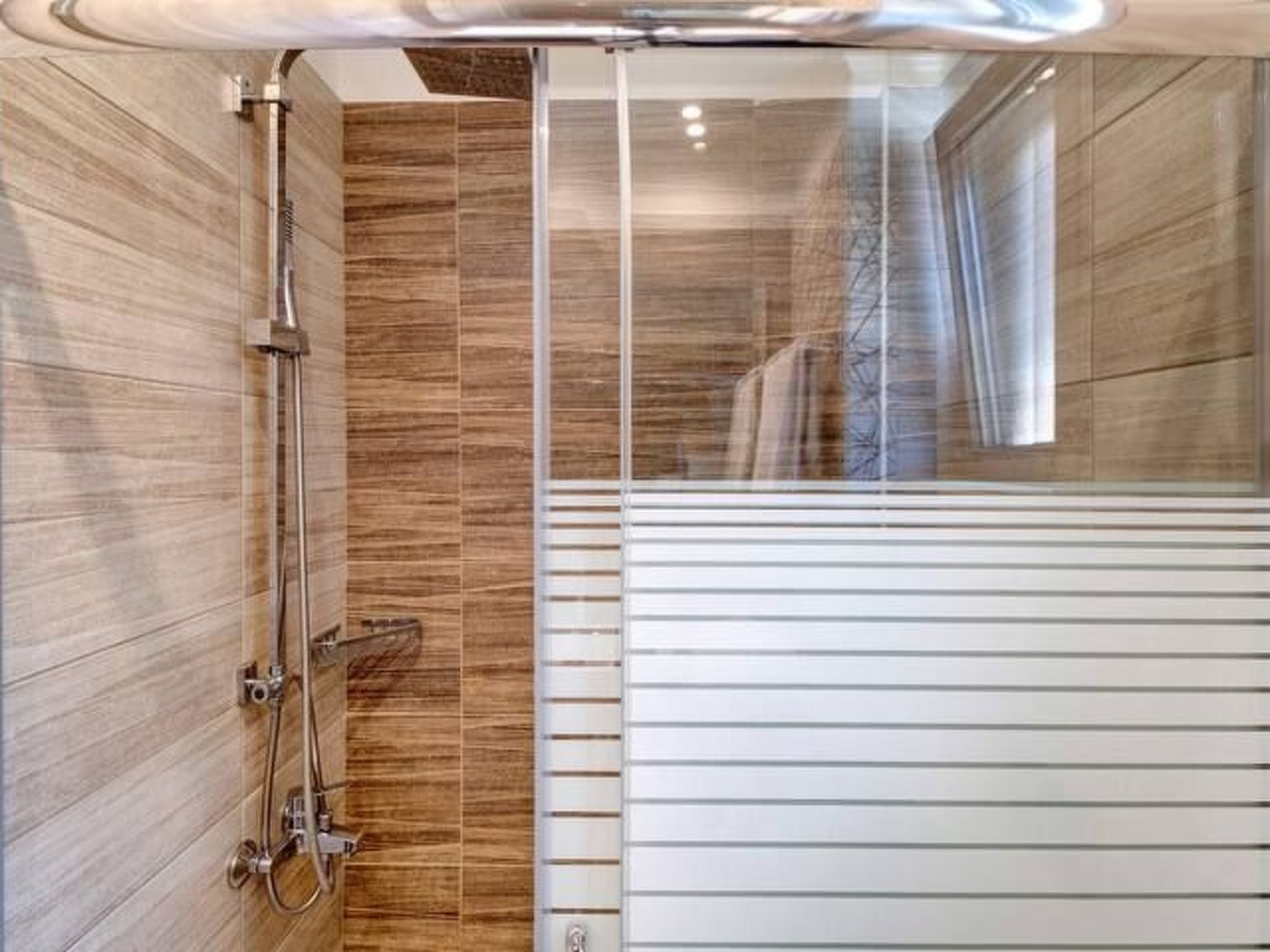 Luxuriöse Steinvilla Emily nahe dem Strand von Mylos-Image-tags.info